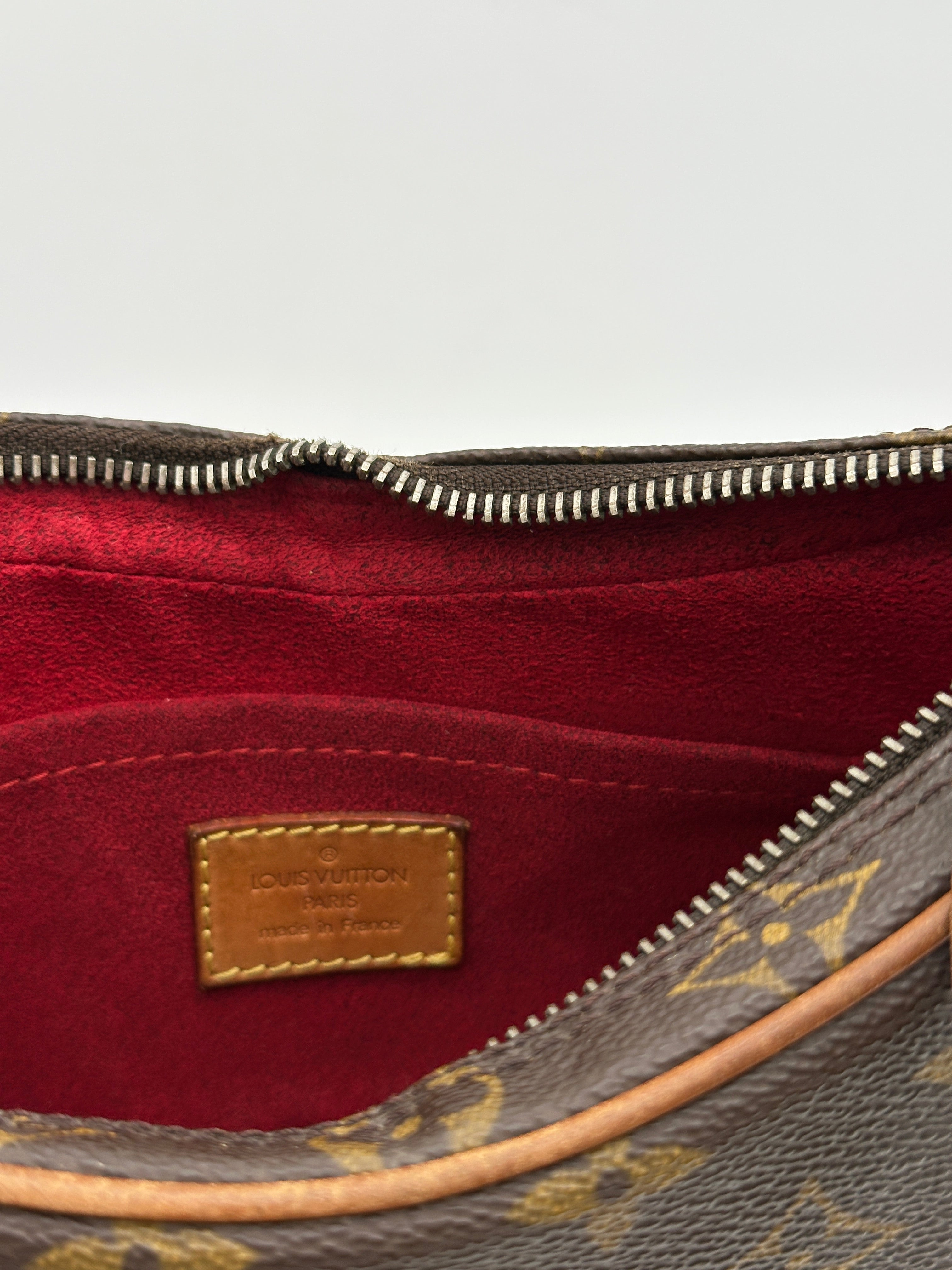 Louis Vuitton Croissant PM