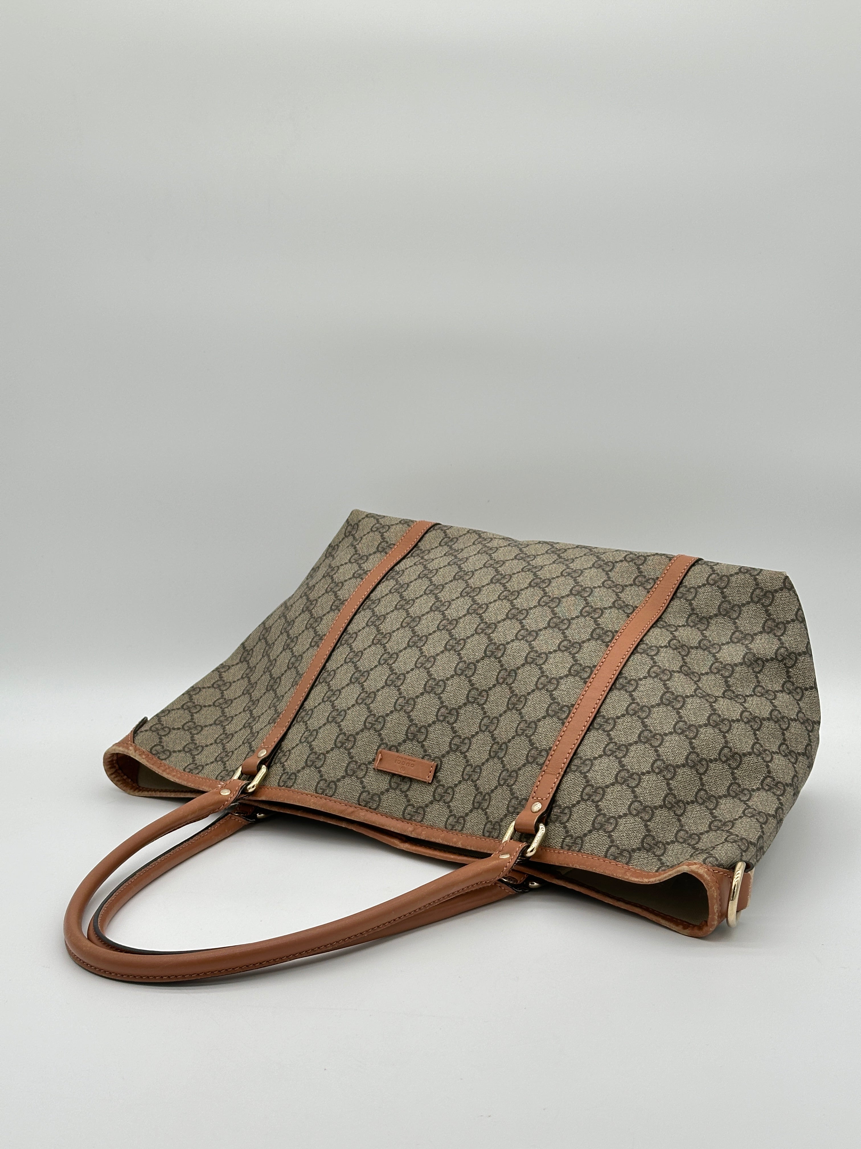 Gucci GG Supreme Tote Bag