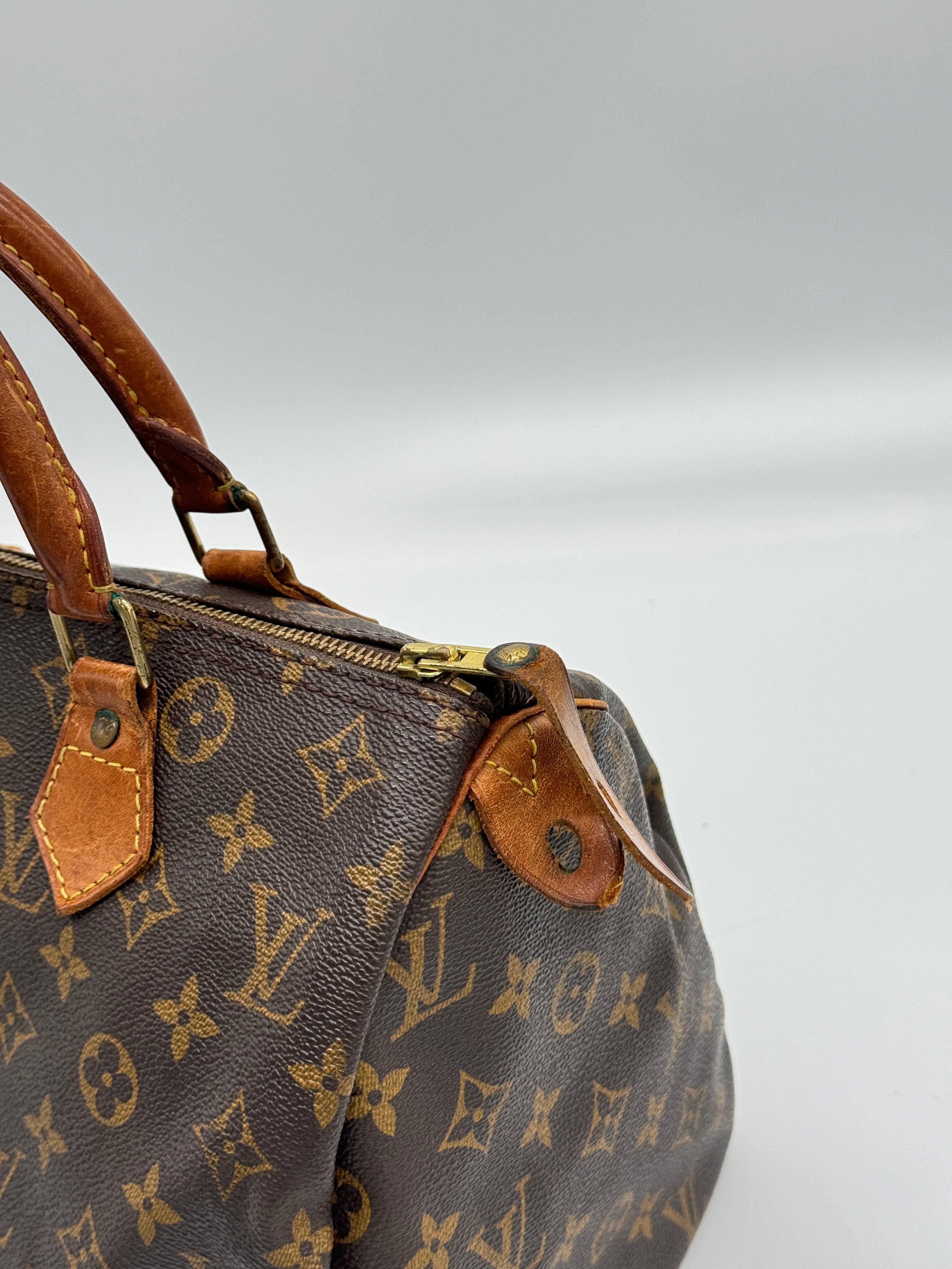 Louis Vuitton Speedy 30