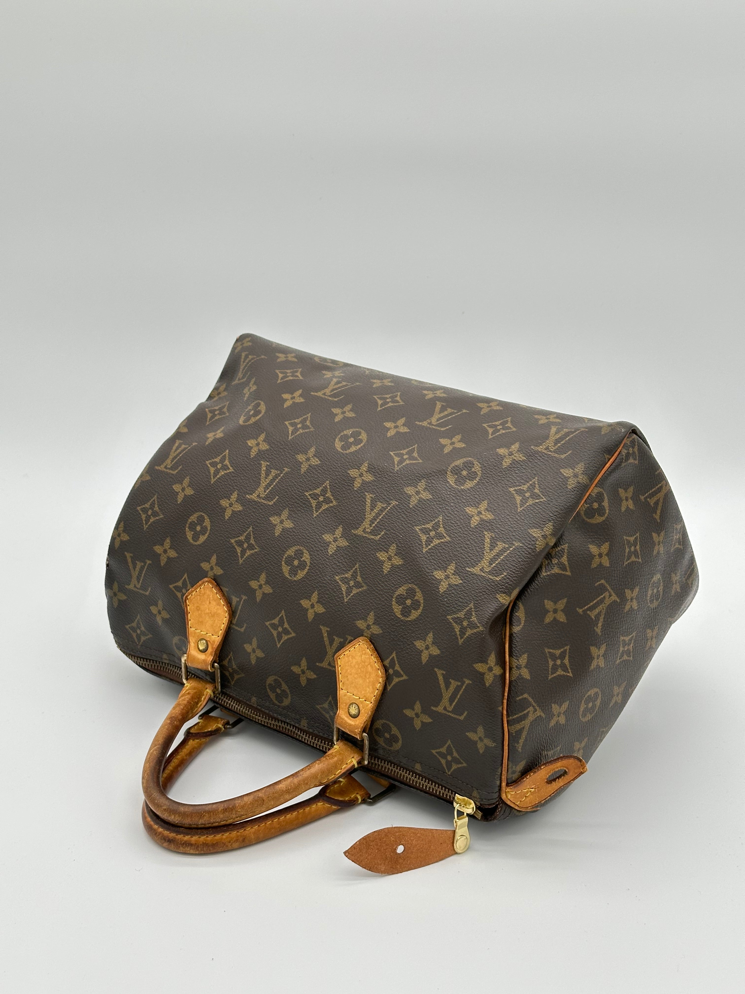 Louis Vuitton Speedy 30