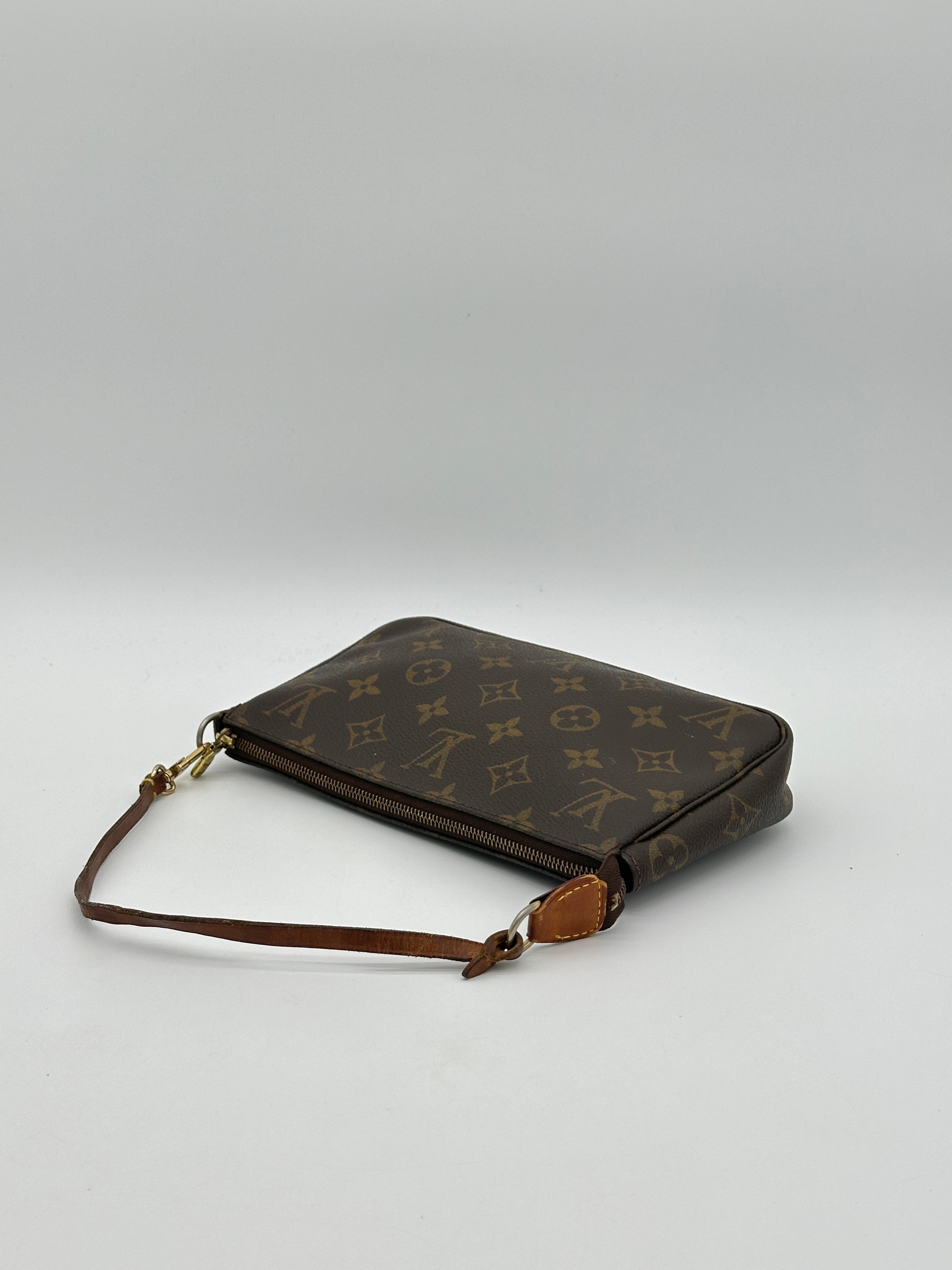 Louis Vuitton Pochette Accessoires