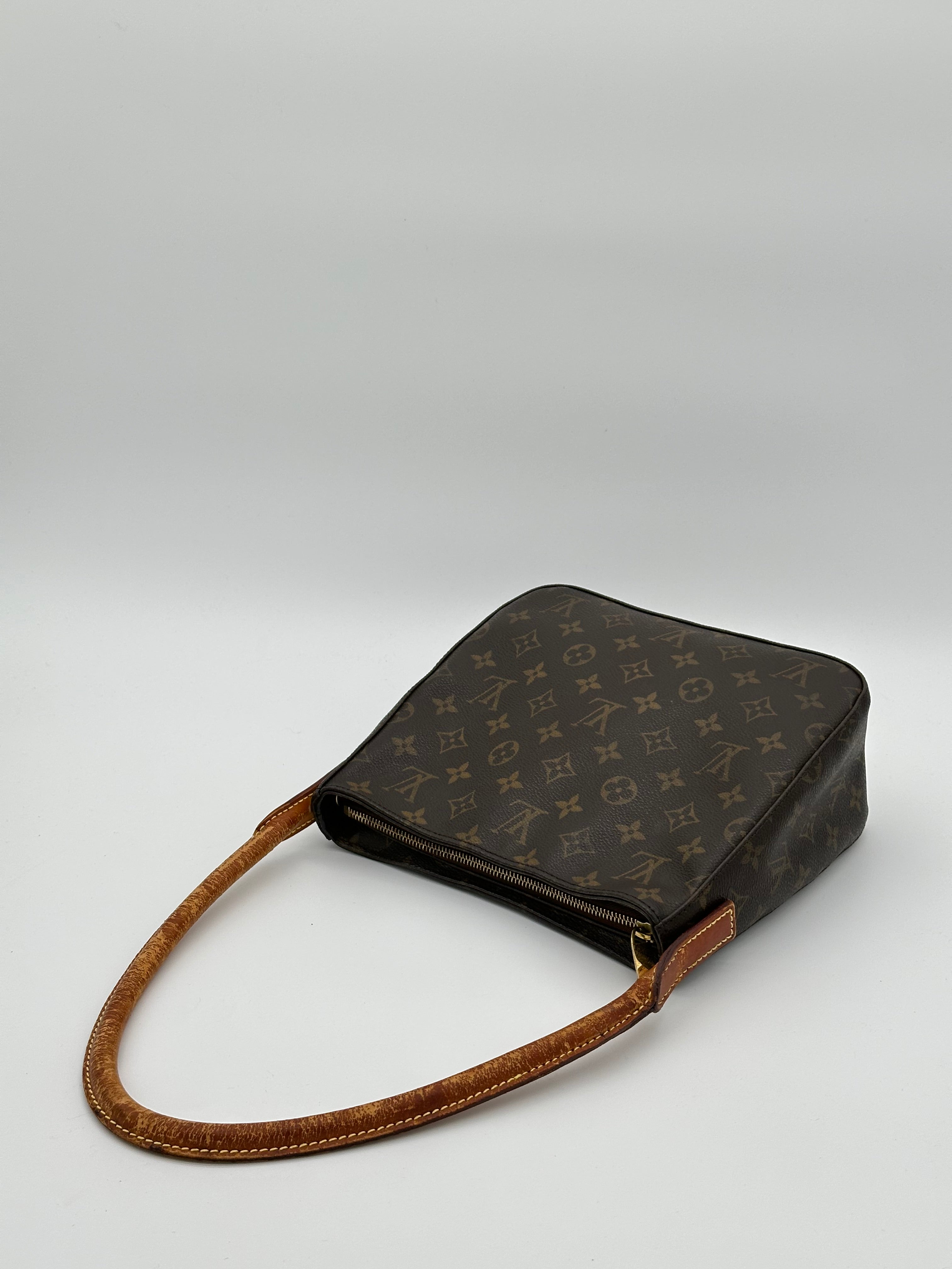 Louis Vuitton Looping MM