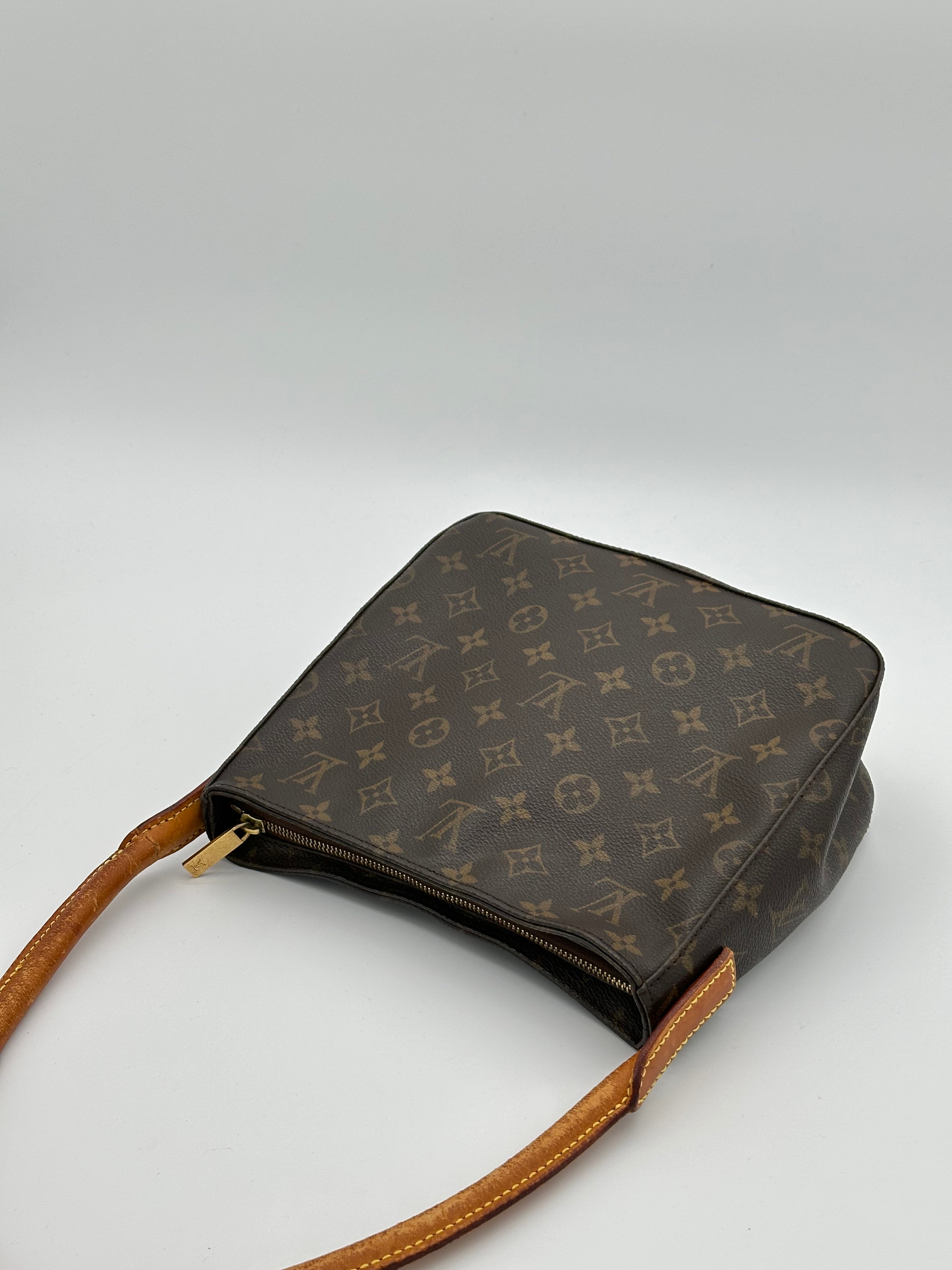 Louis Vuitton Looping MM