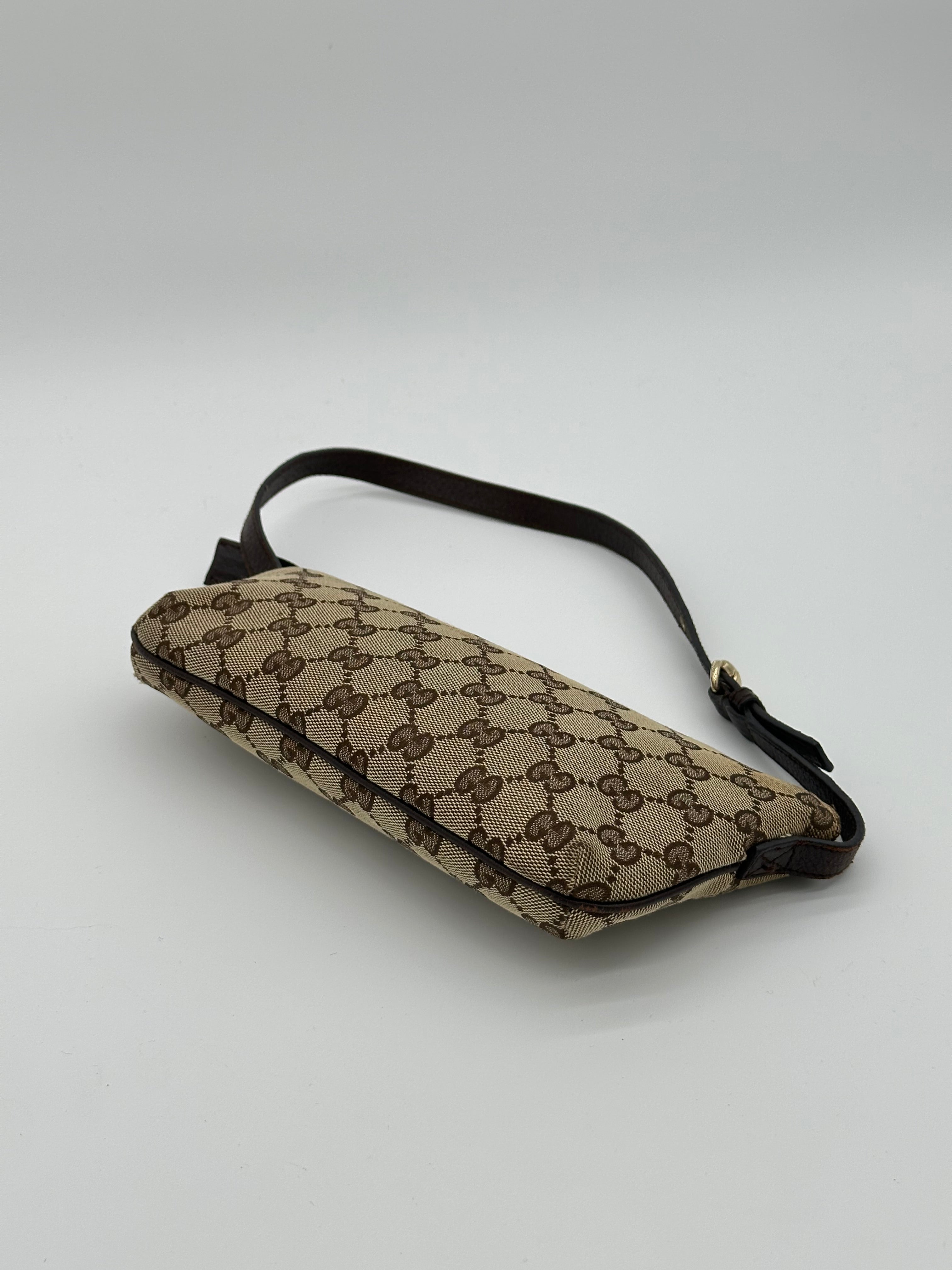 Gucci GG Pochette