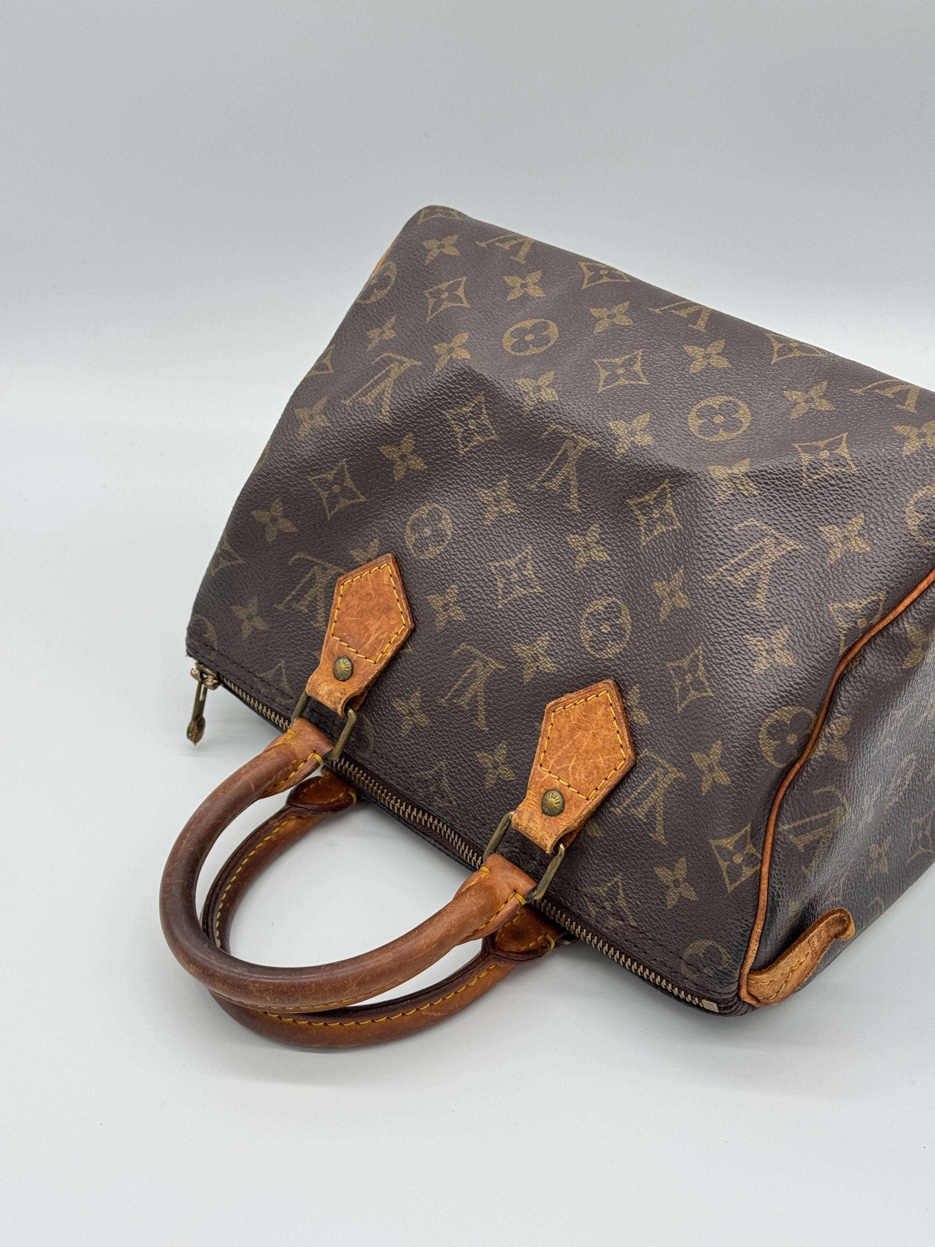 Louis Vuitton Speedy 25