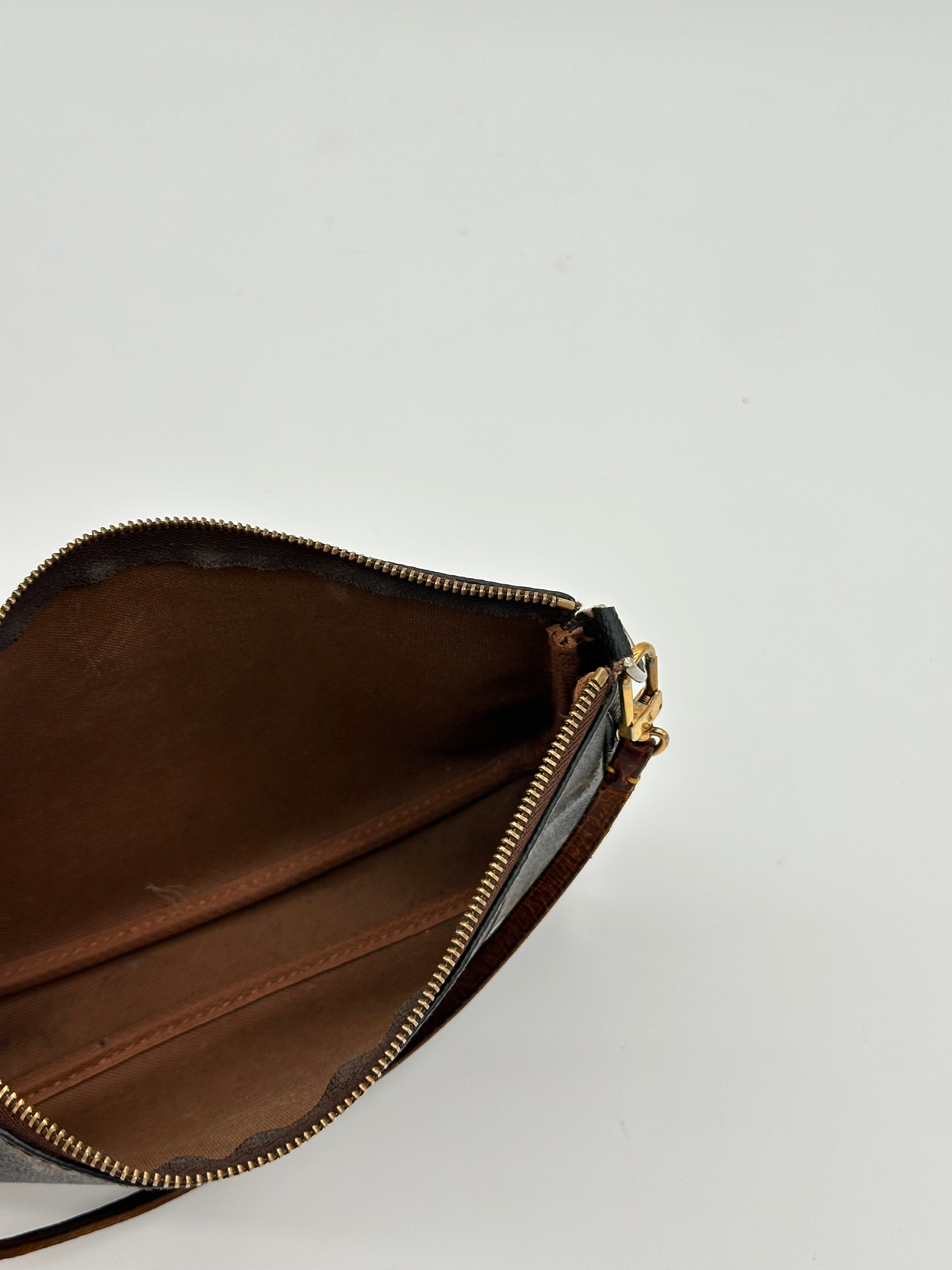 Louis Vuitton Pochette Accessoires