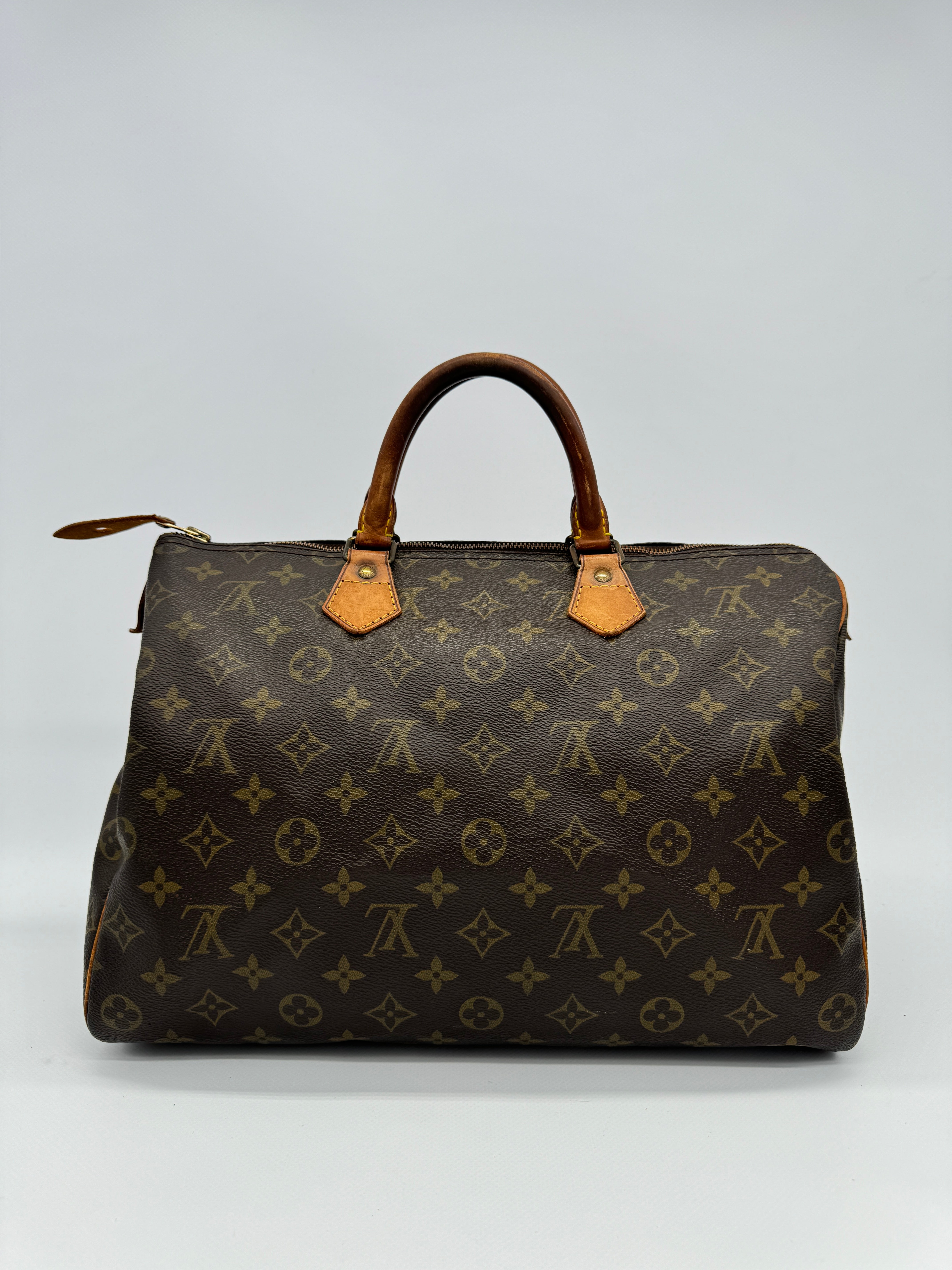 Louis Vuitton Speedy 35