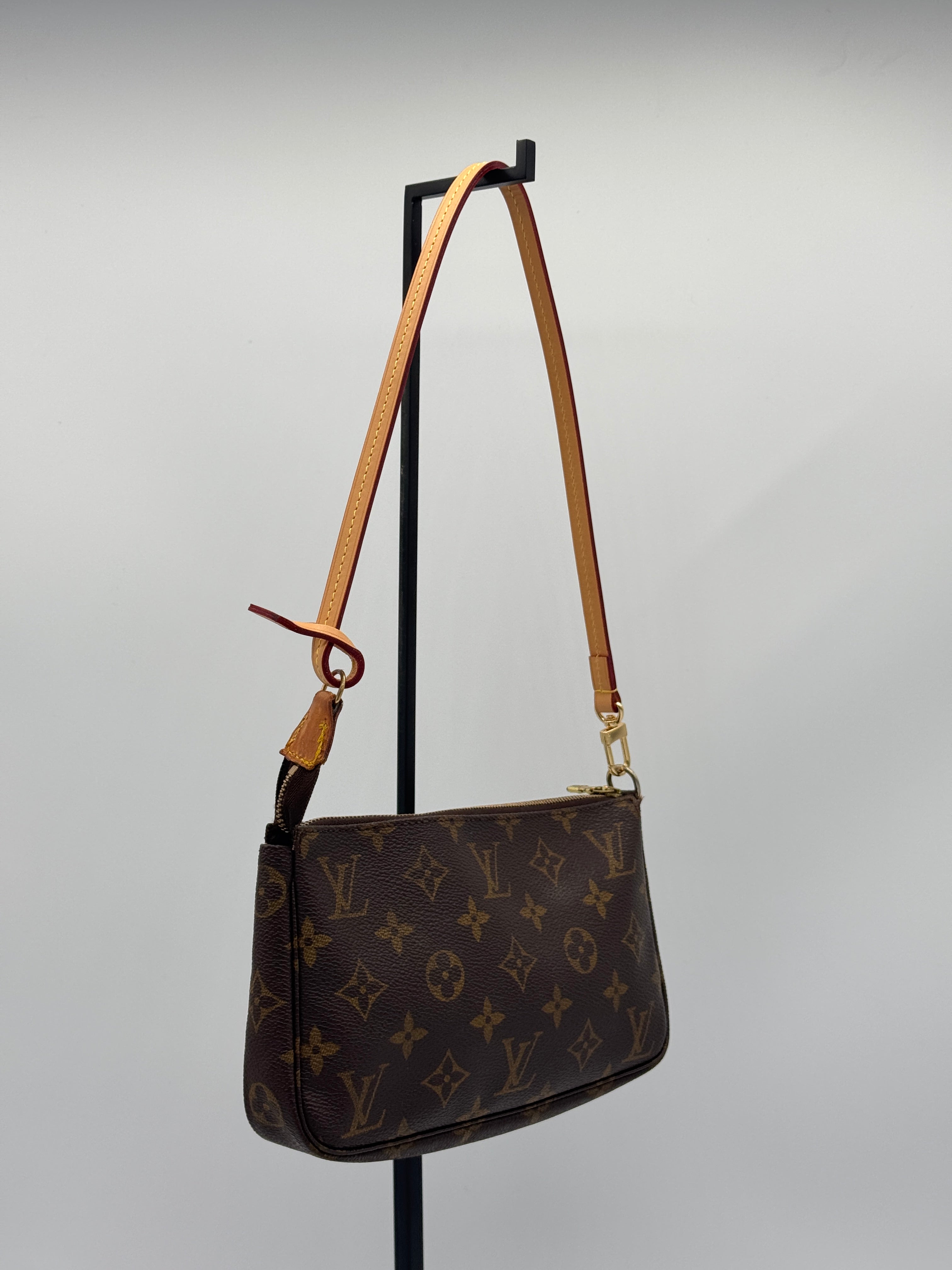 Louis Vuitton Pochette Accessoires