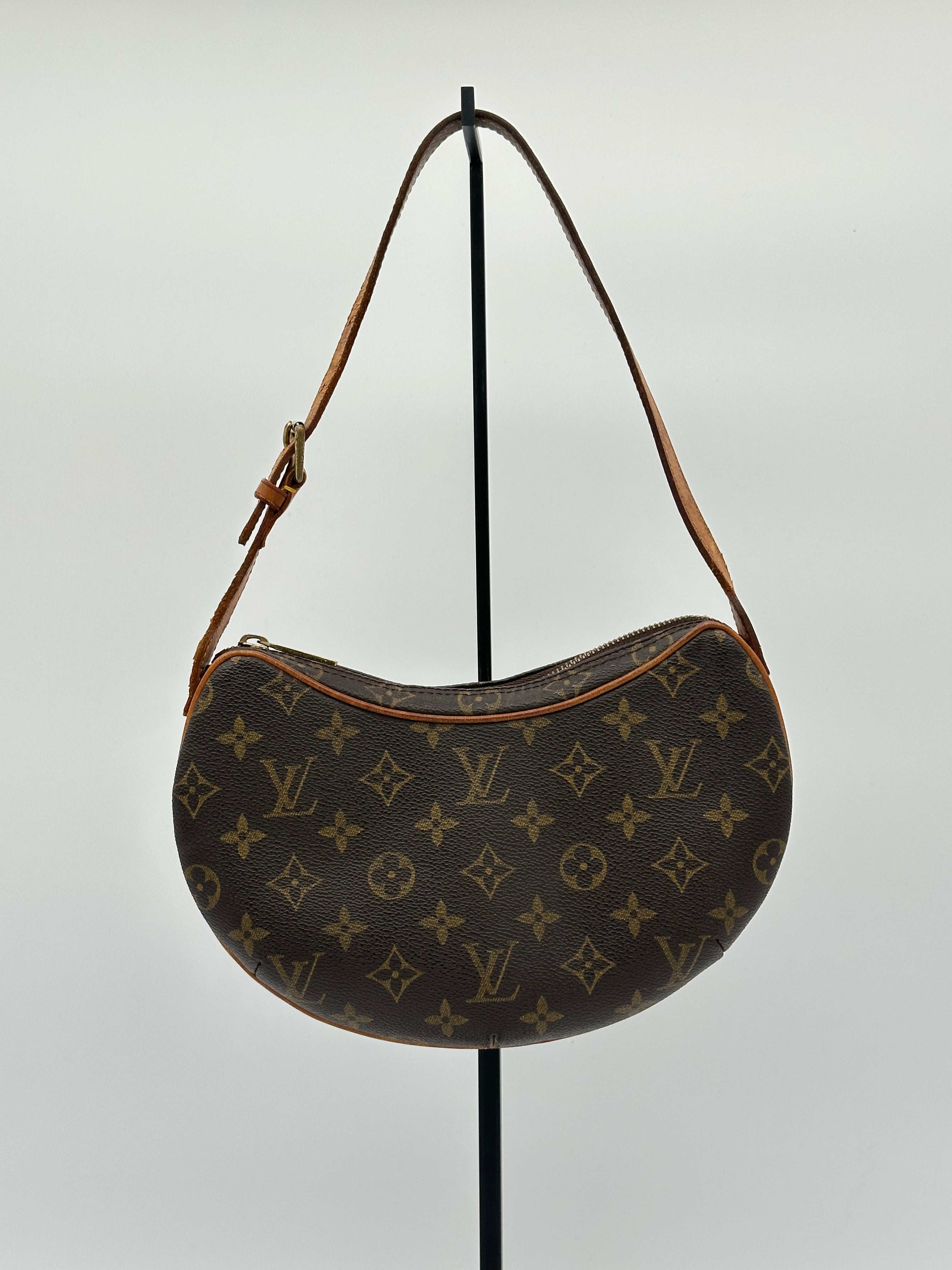 Louis Vuitton Croissant PM