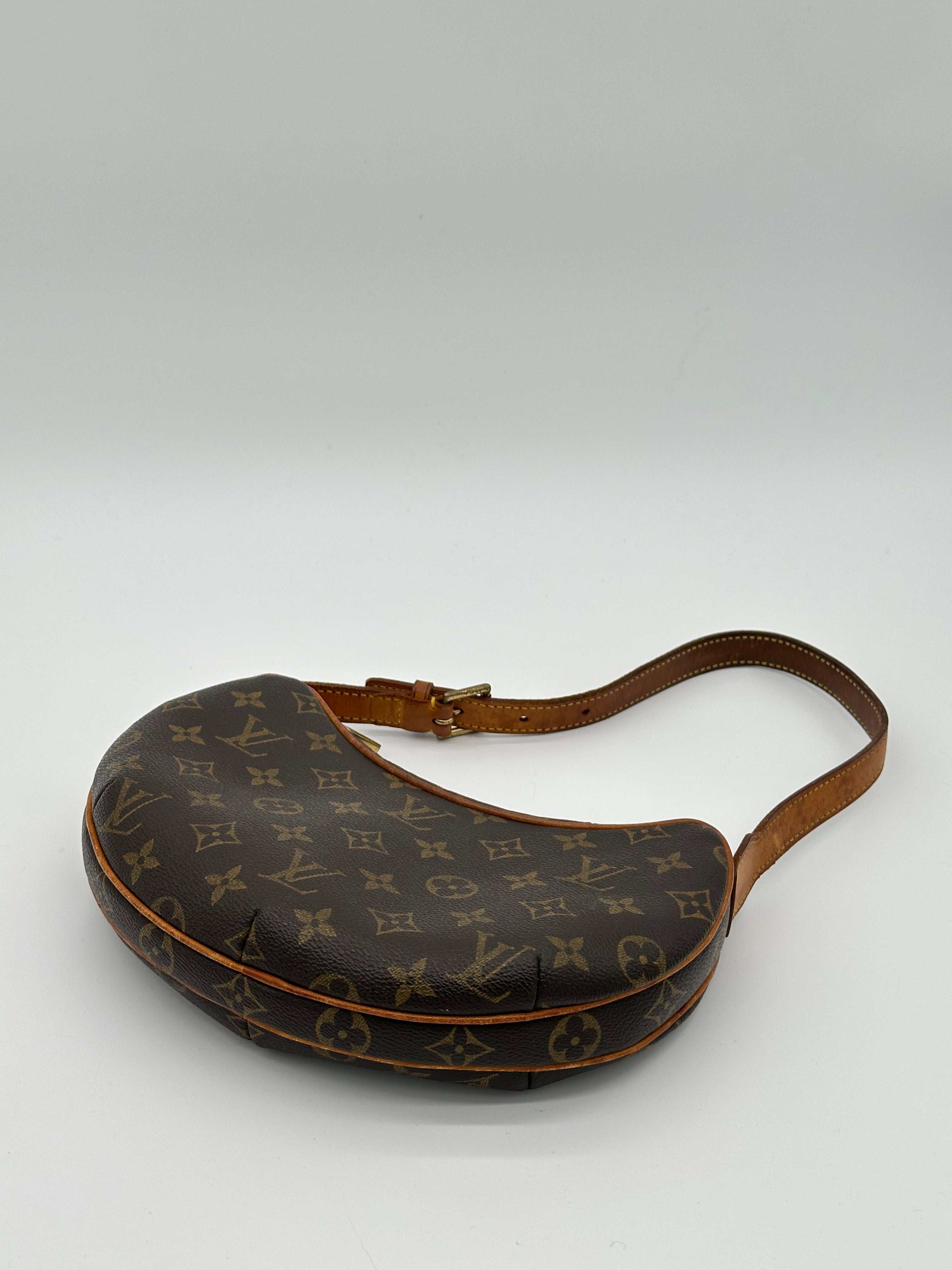 Louis Vuitton Croissant PM