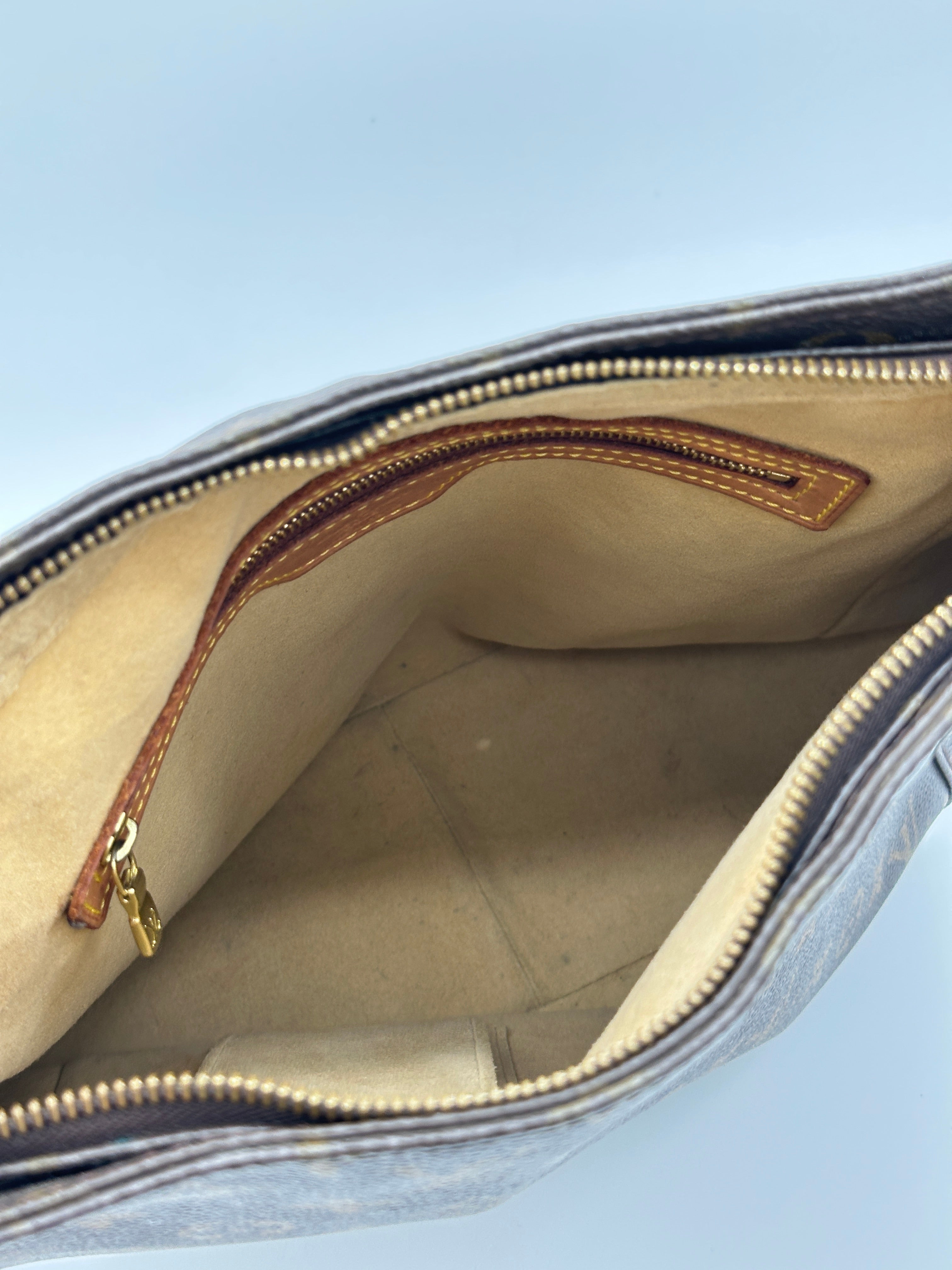 Louis Vuitton Looping GM