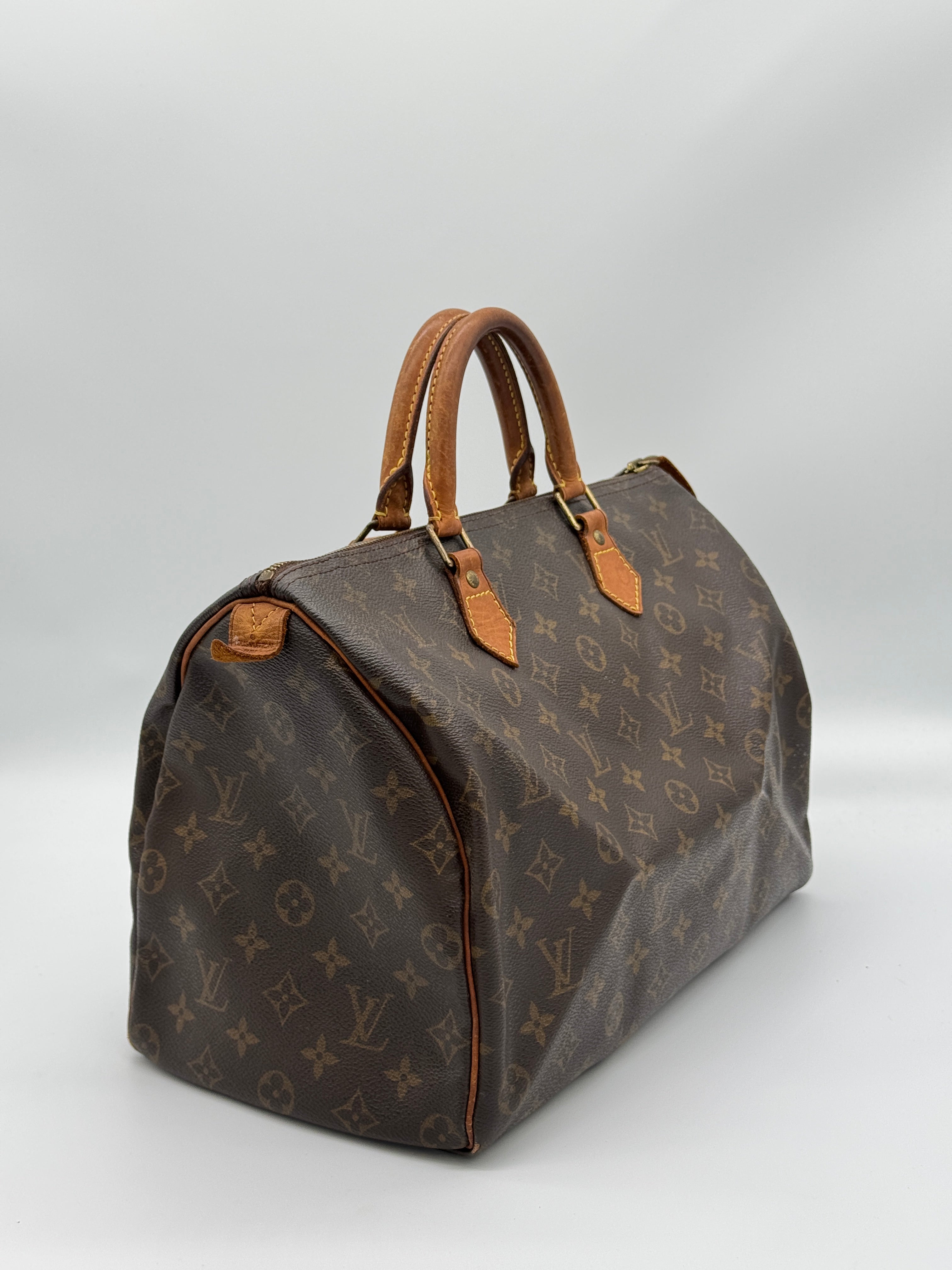 Louis Vuitton Speedy 35