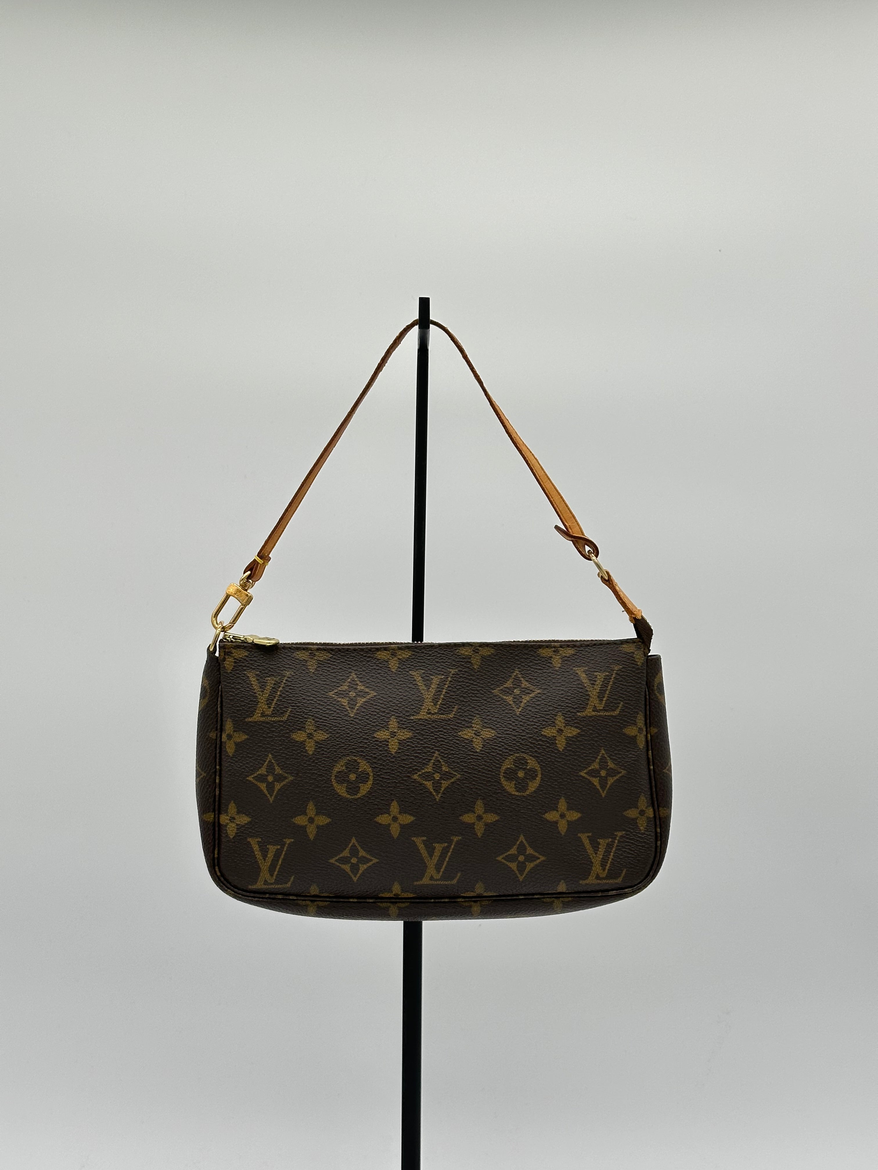 Louis Vuitton Pochette Accessoires