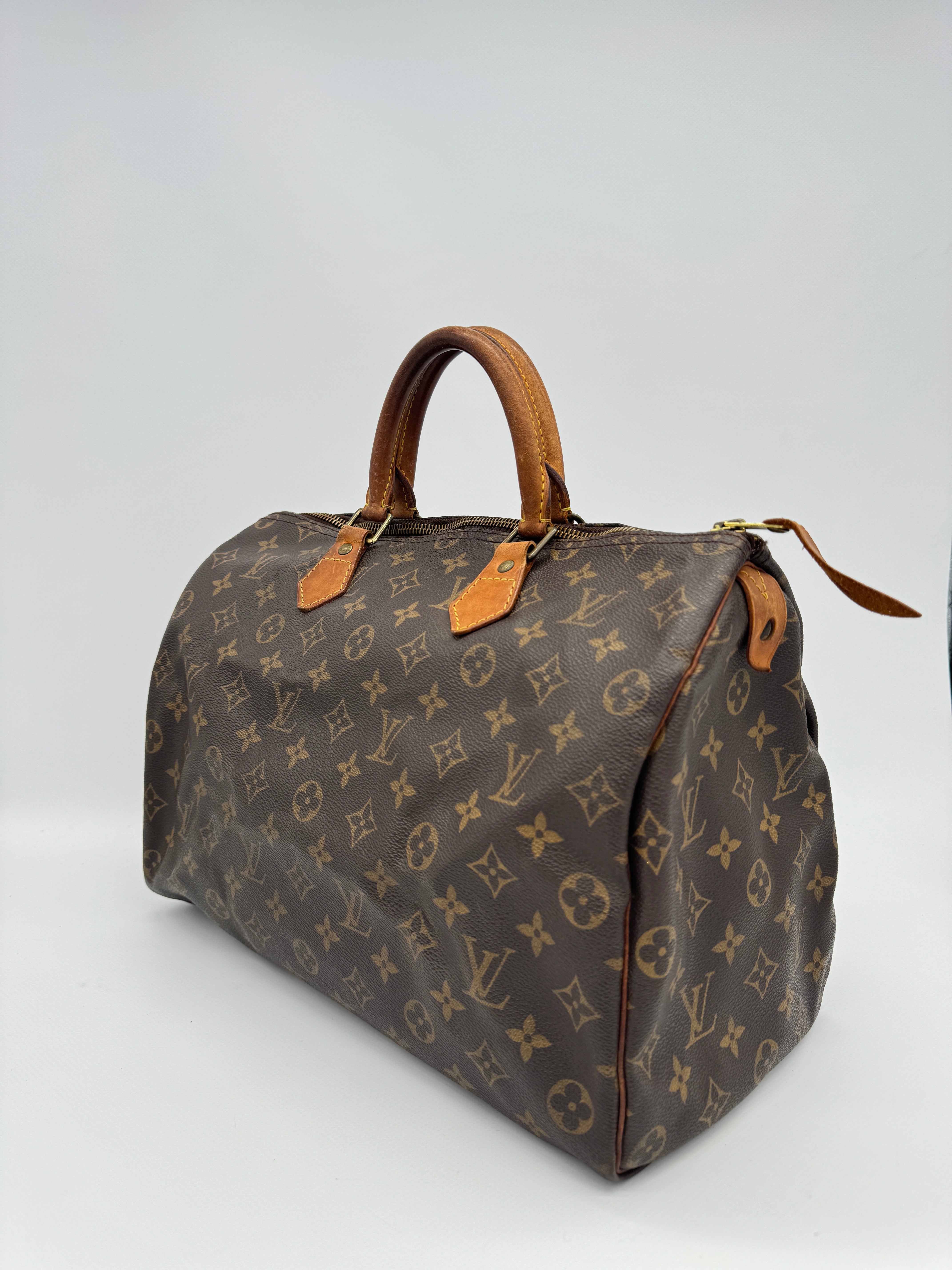 Louis Vuitton Speedy 35