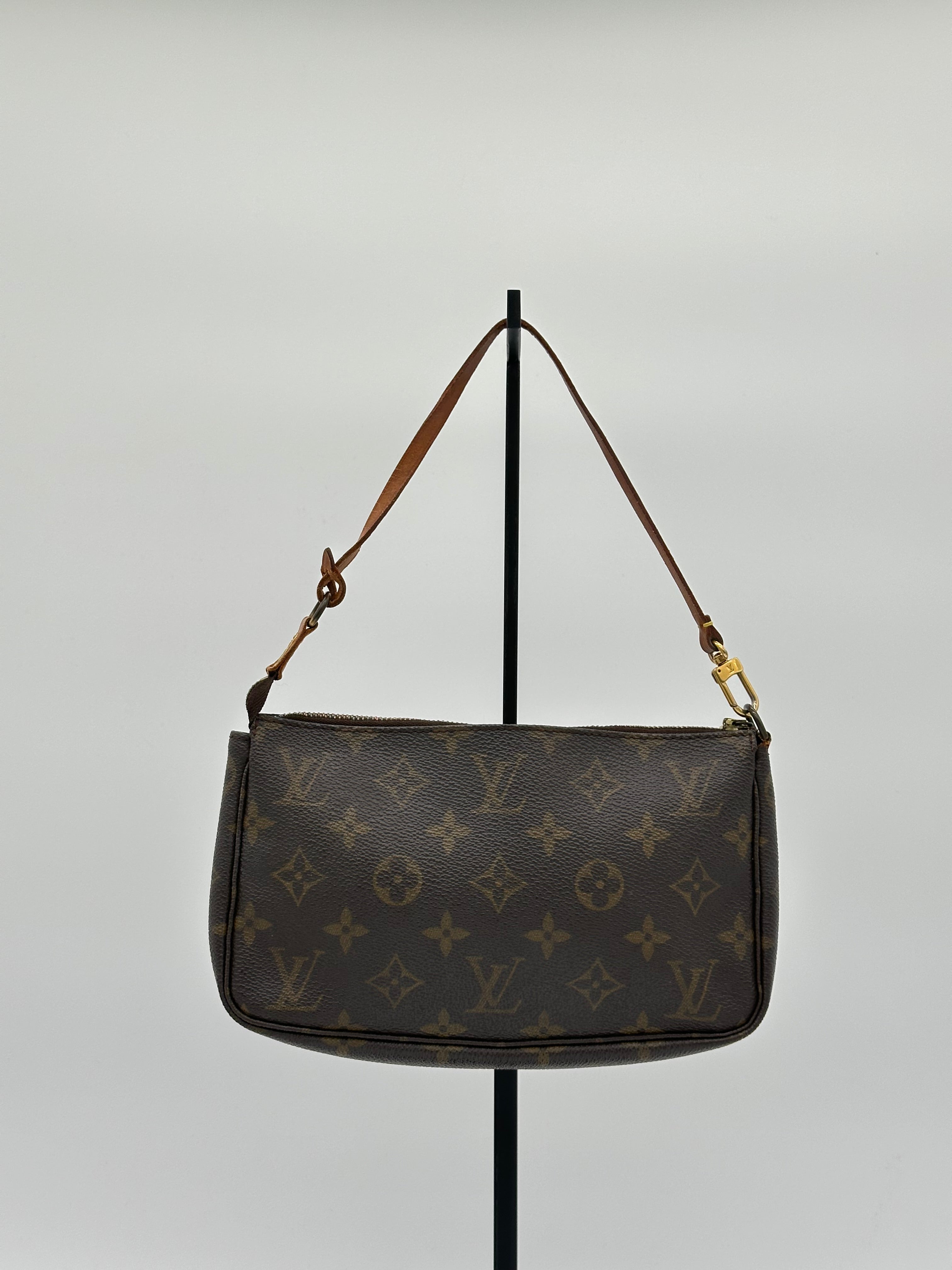 Louis Vuitton Pochette Accessoires