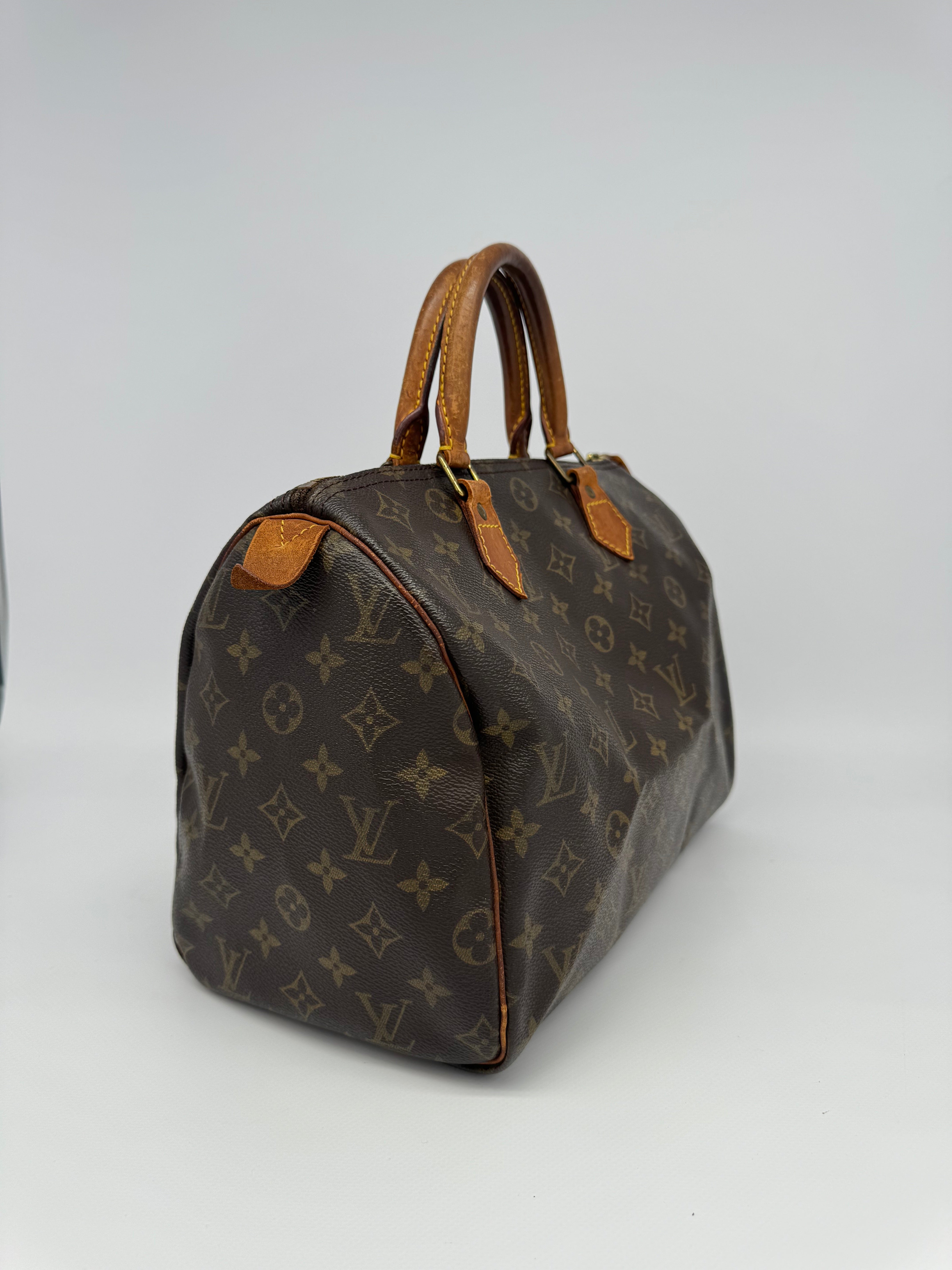 Louis Vuitton Speedy 30