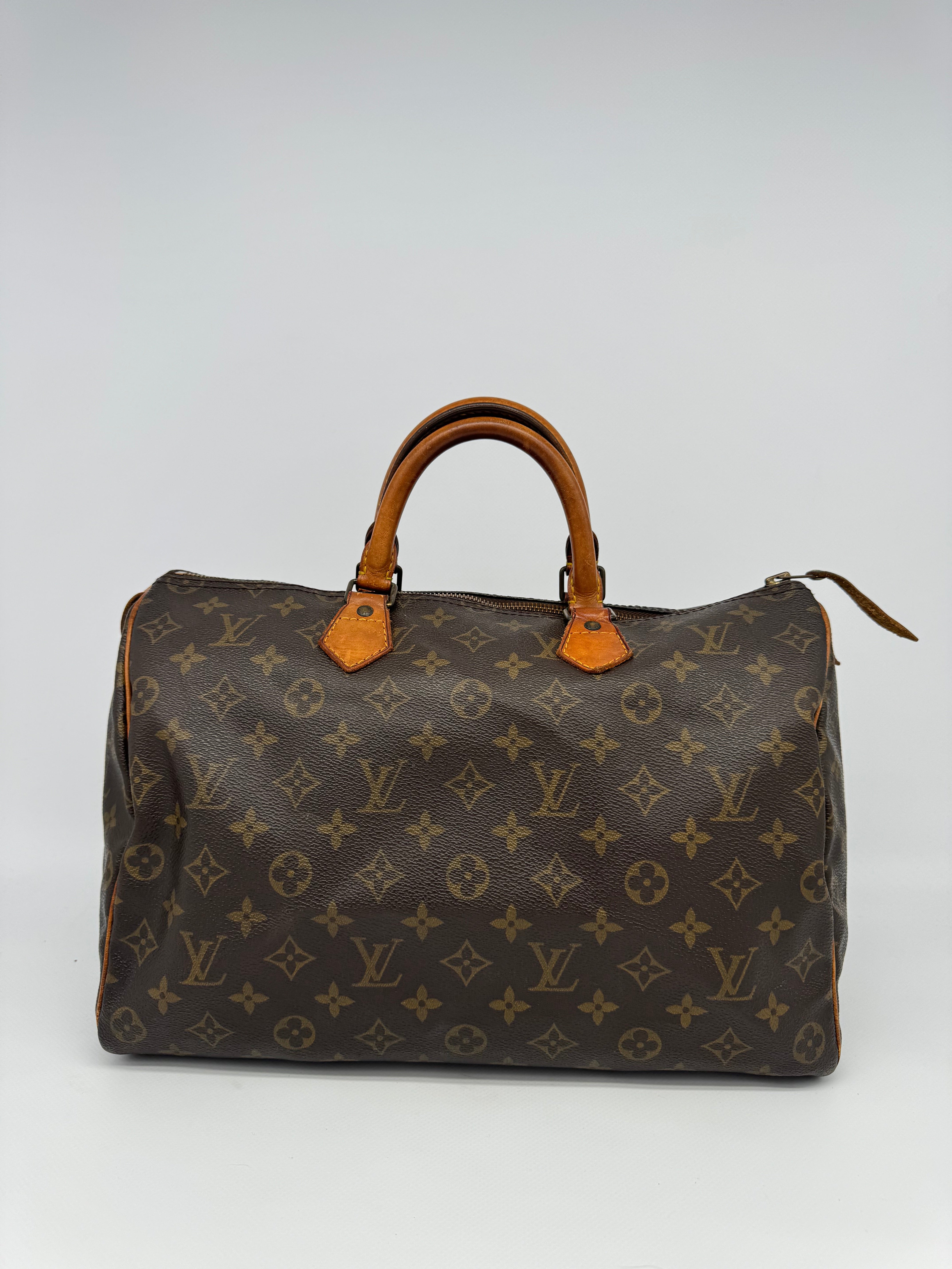 Louis Vuitton Speedy 35