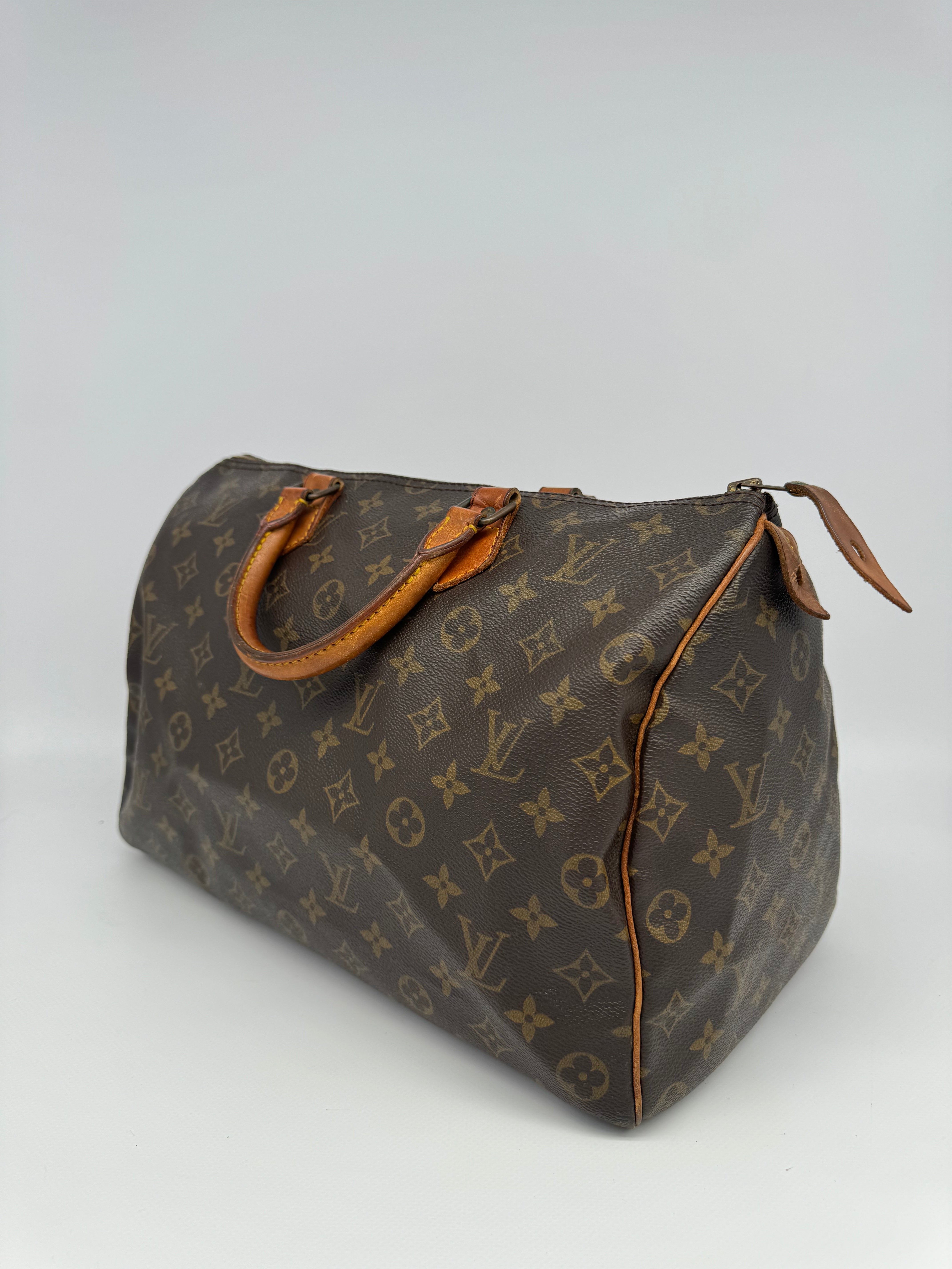 Louis Vuitton Speedy 35