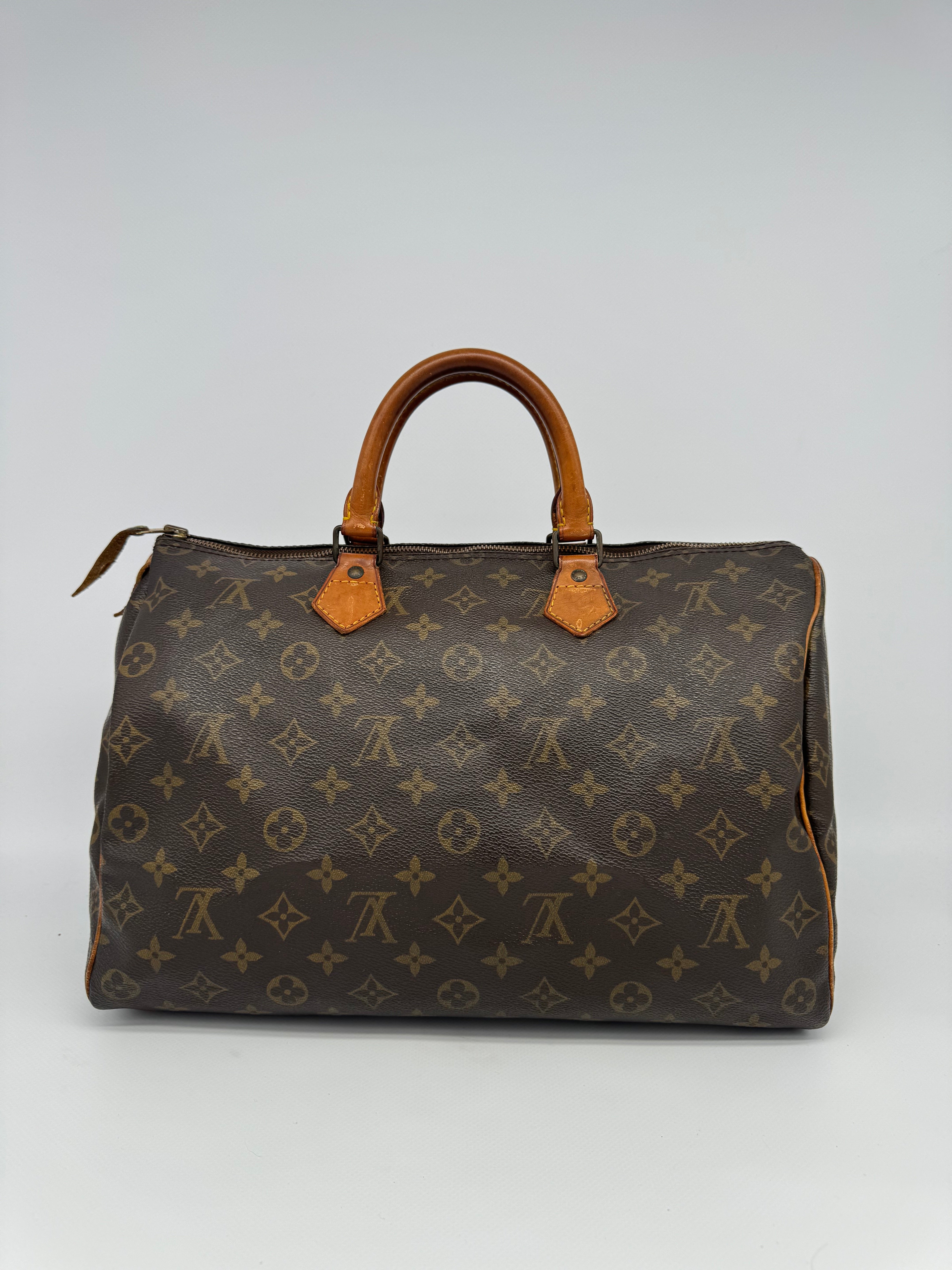 Louis Vuitton Speedy 35