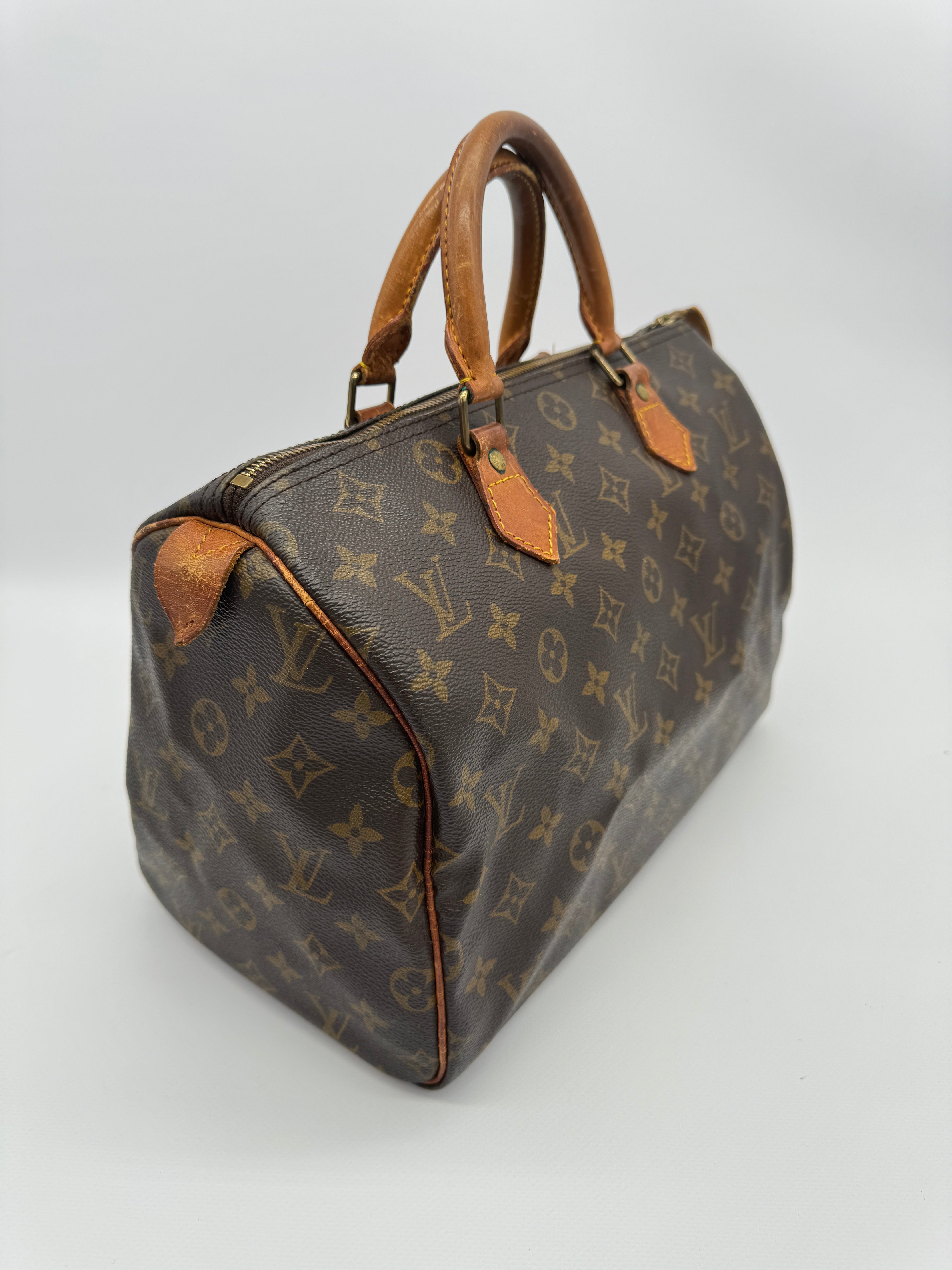 Louis Vuitton Speedy 30