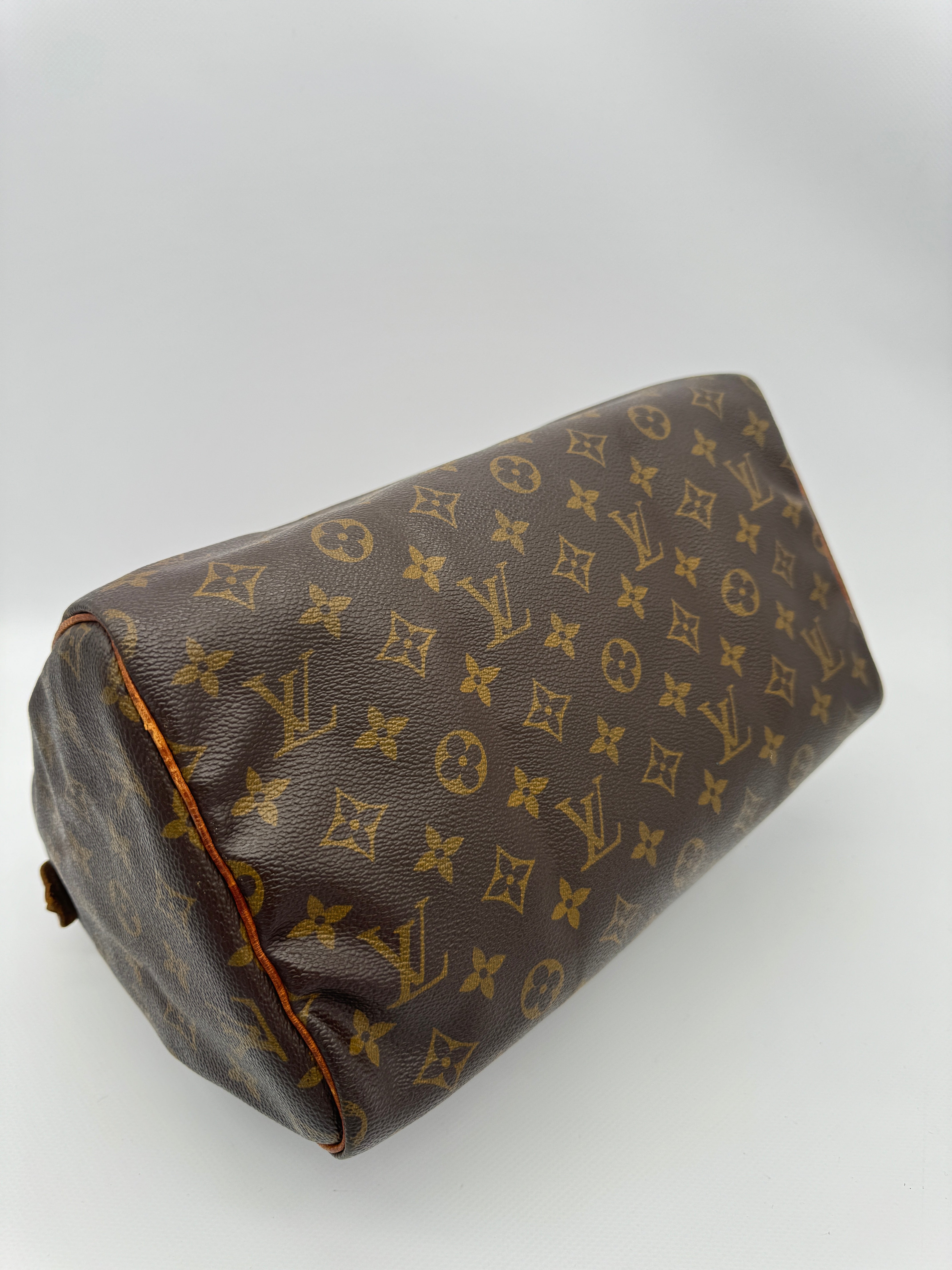 Louis Vuitton Speedy 30