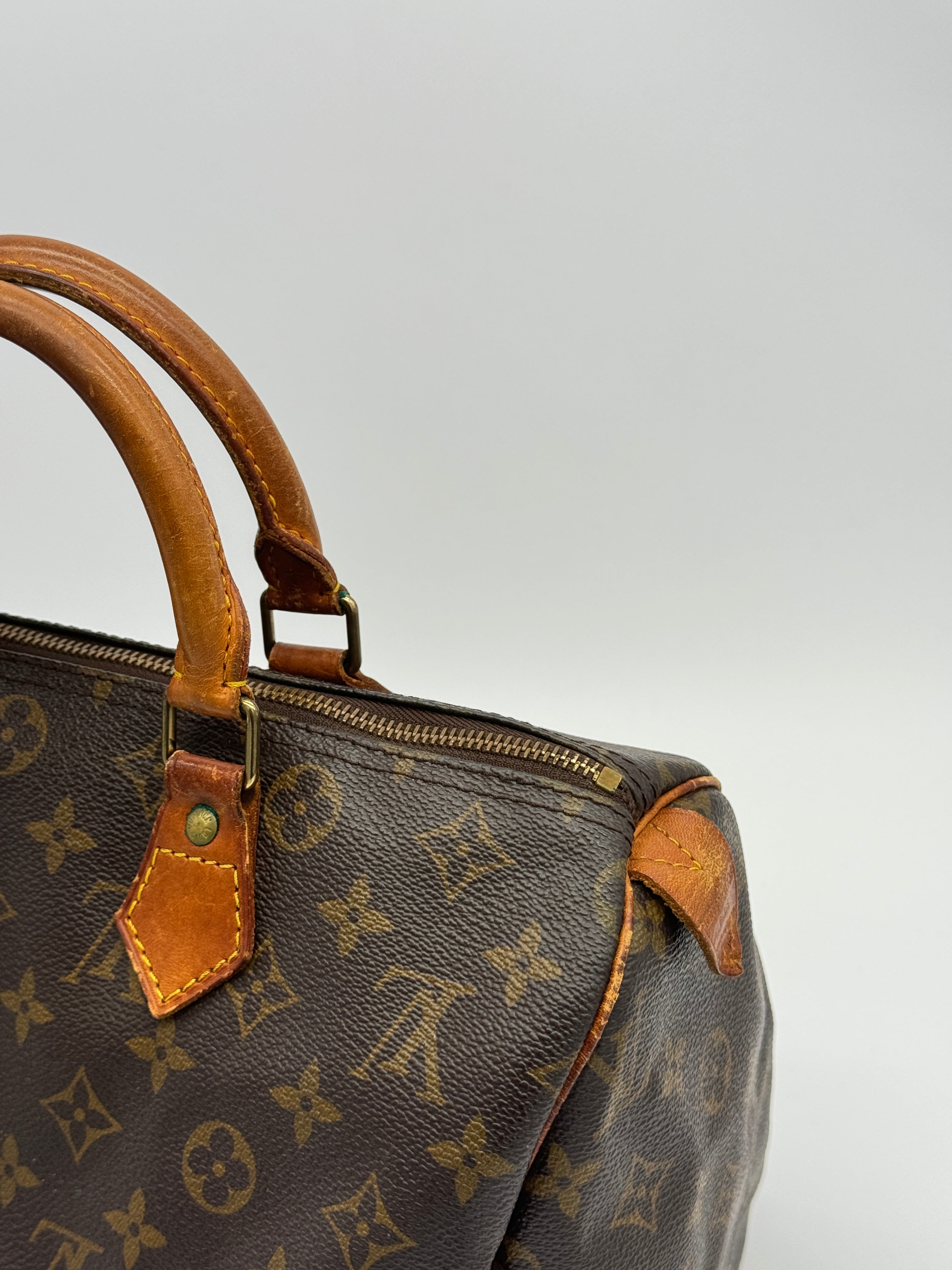 Louis Vuitton Speedy 30