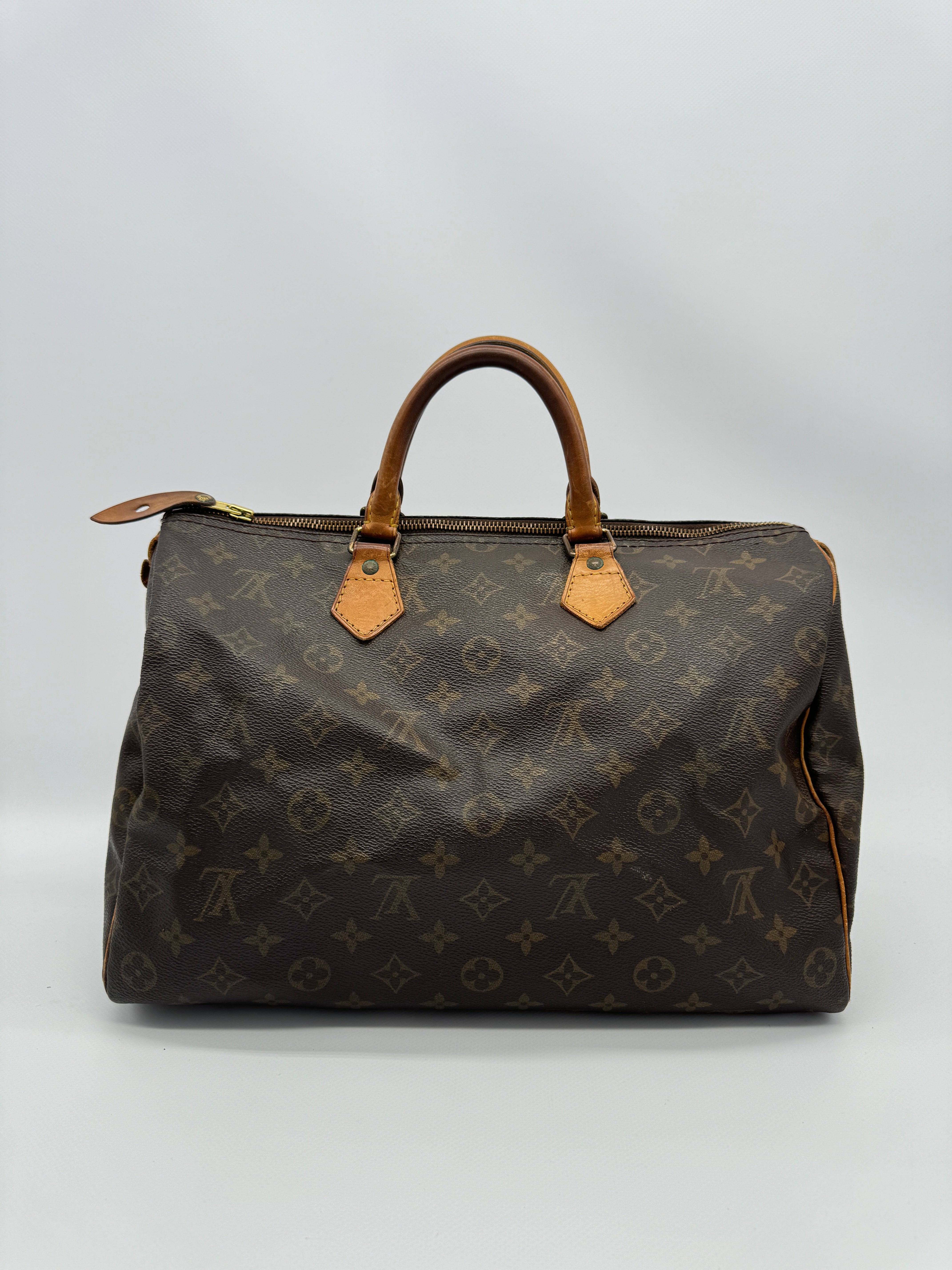 Louis Vuitton Speedy 35