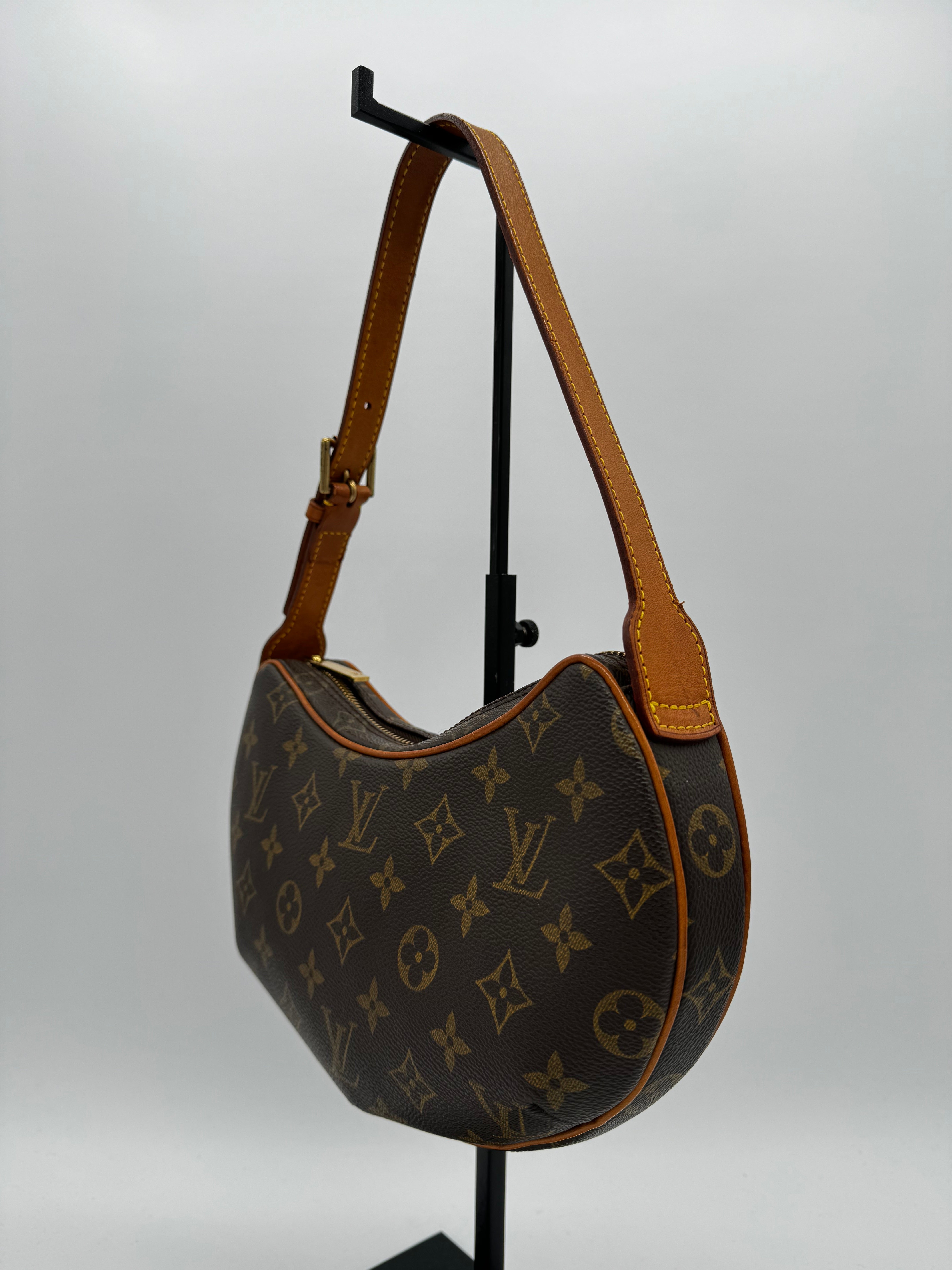 Louis Vuitton Croissant PM