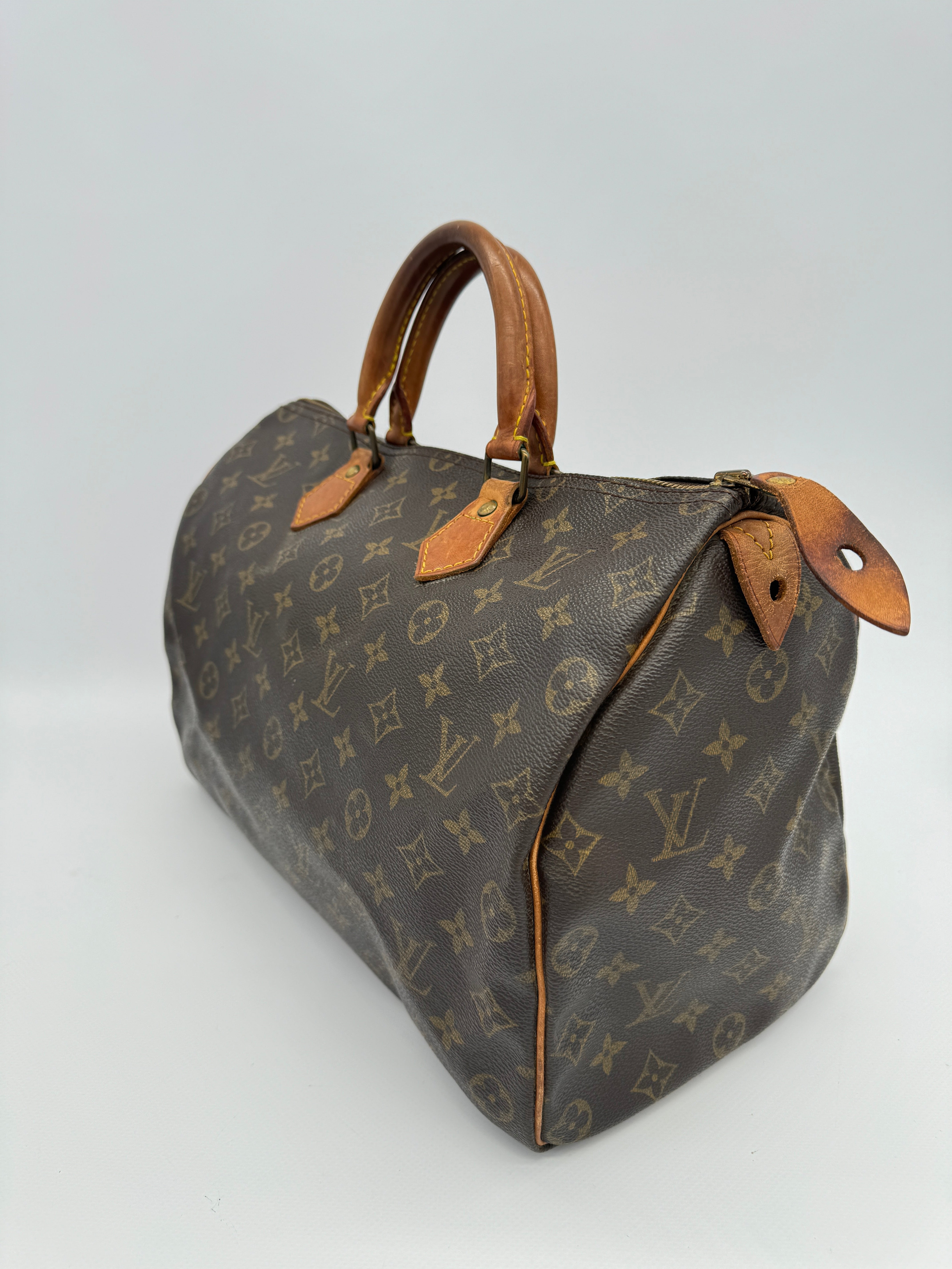 Louis Vuitton Speedy 35