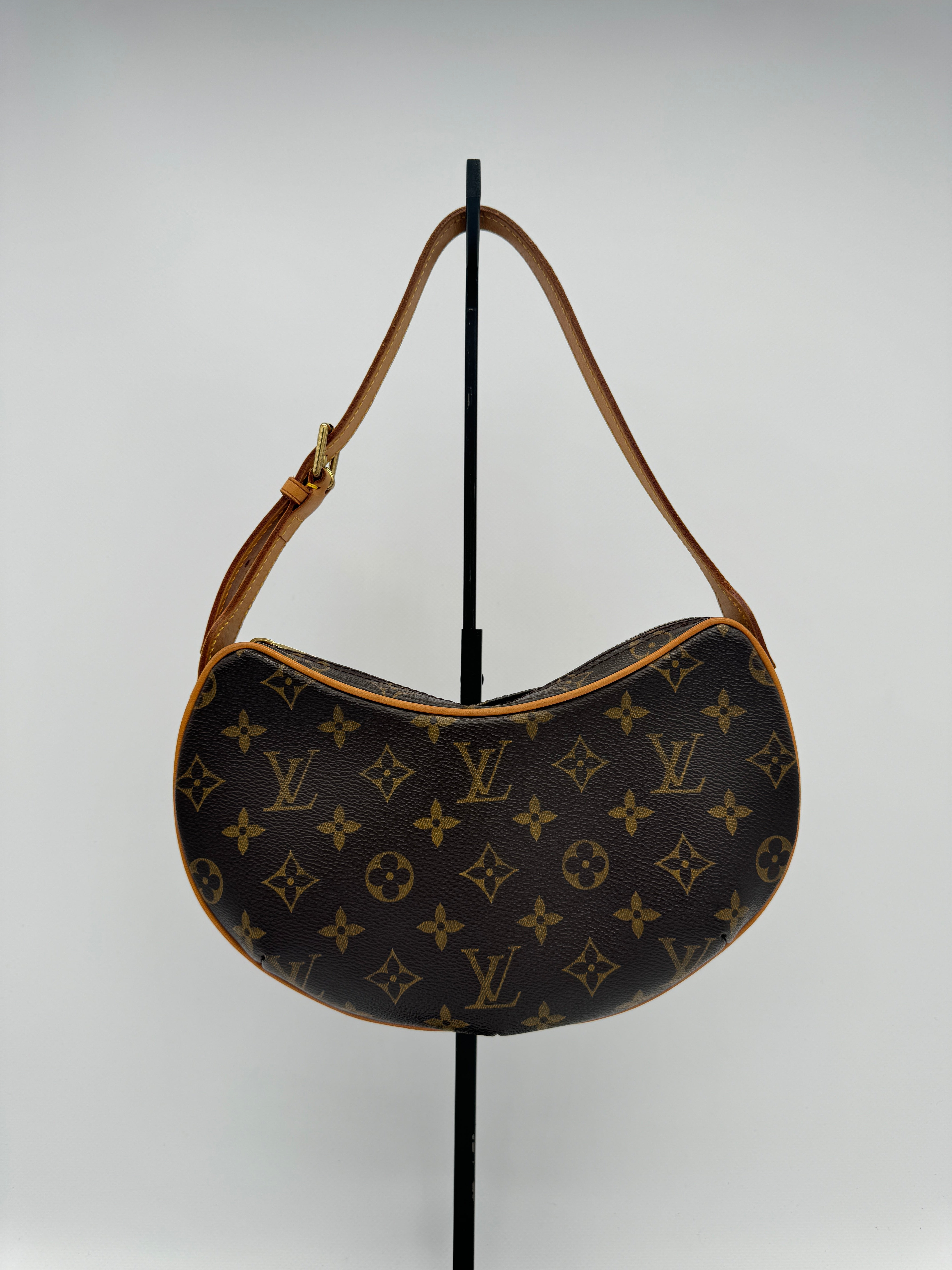 Louis Vuitton Croissant PM