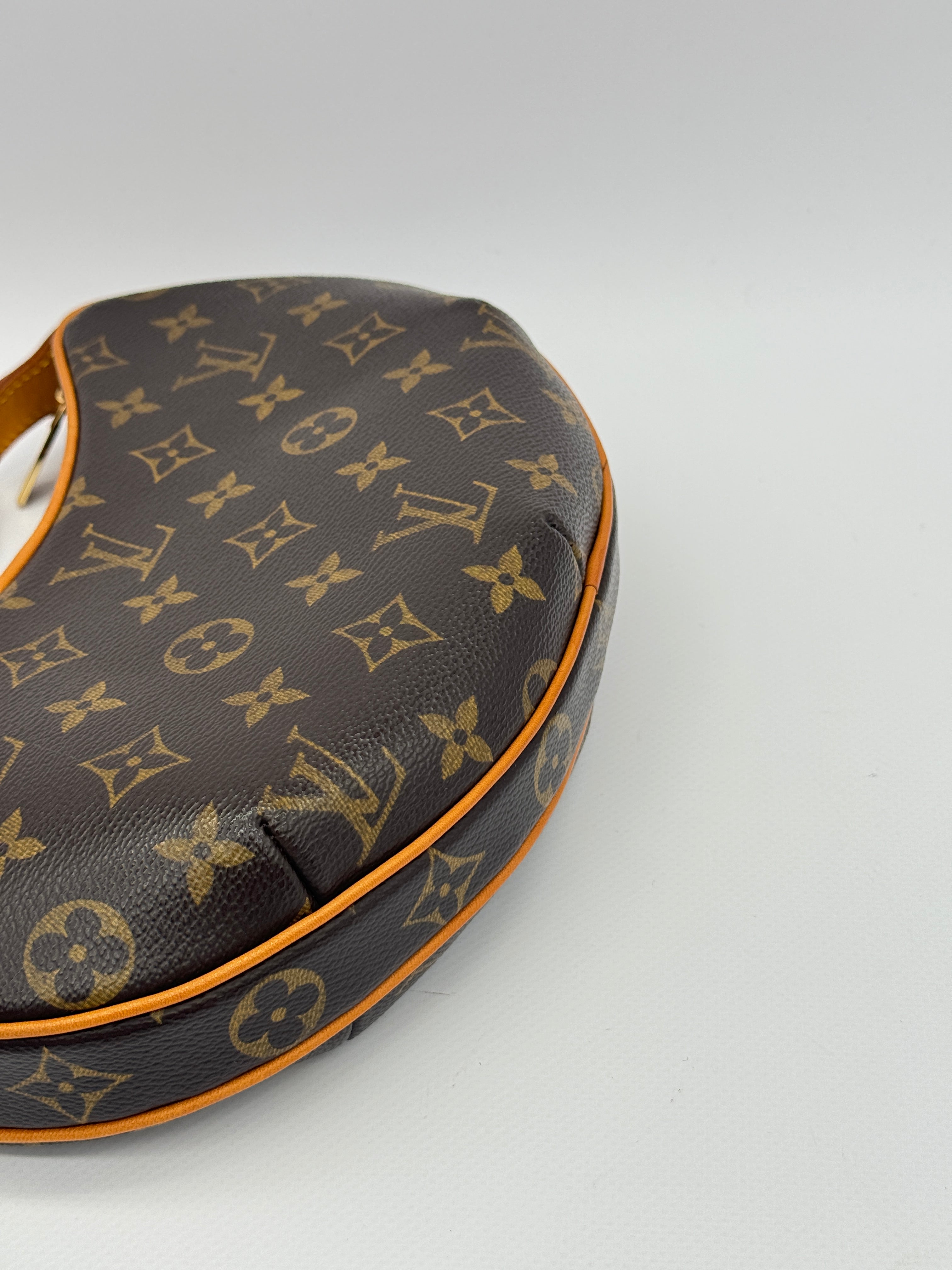 Louis Vuitton Croissant PM